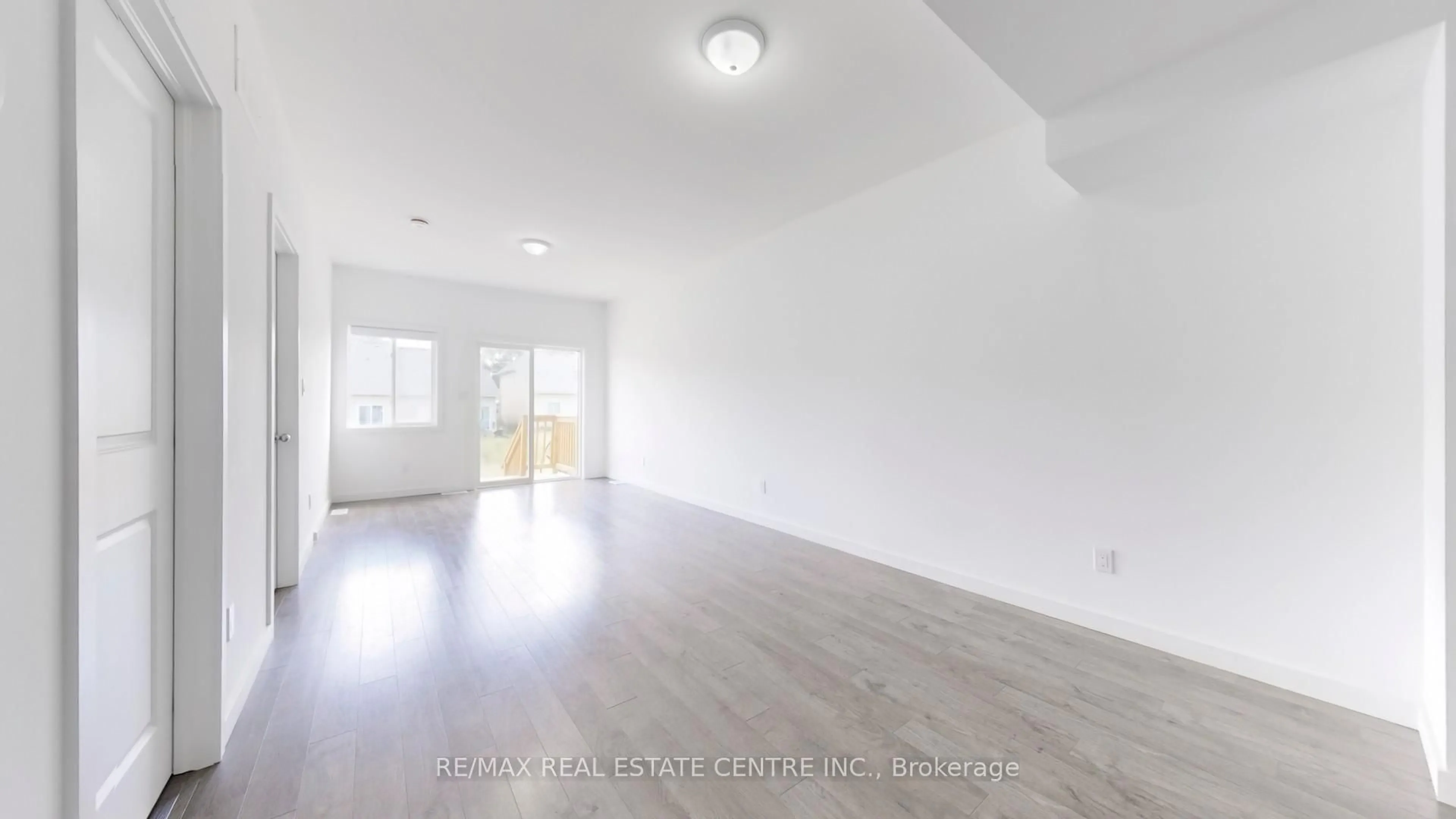 A pic of a room for 383 Chaffey St, Welland Ontario L3B 0K5