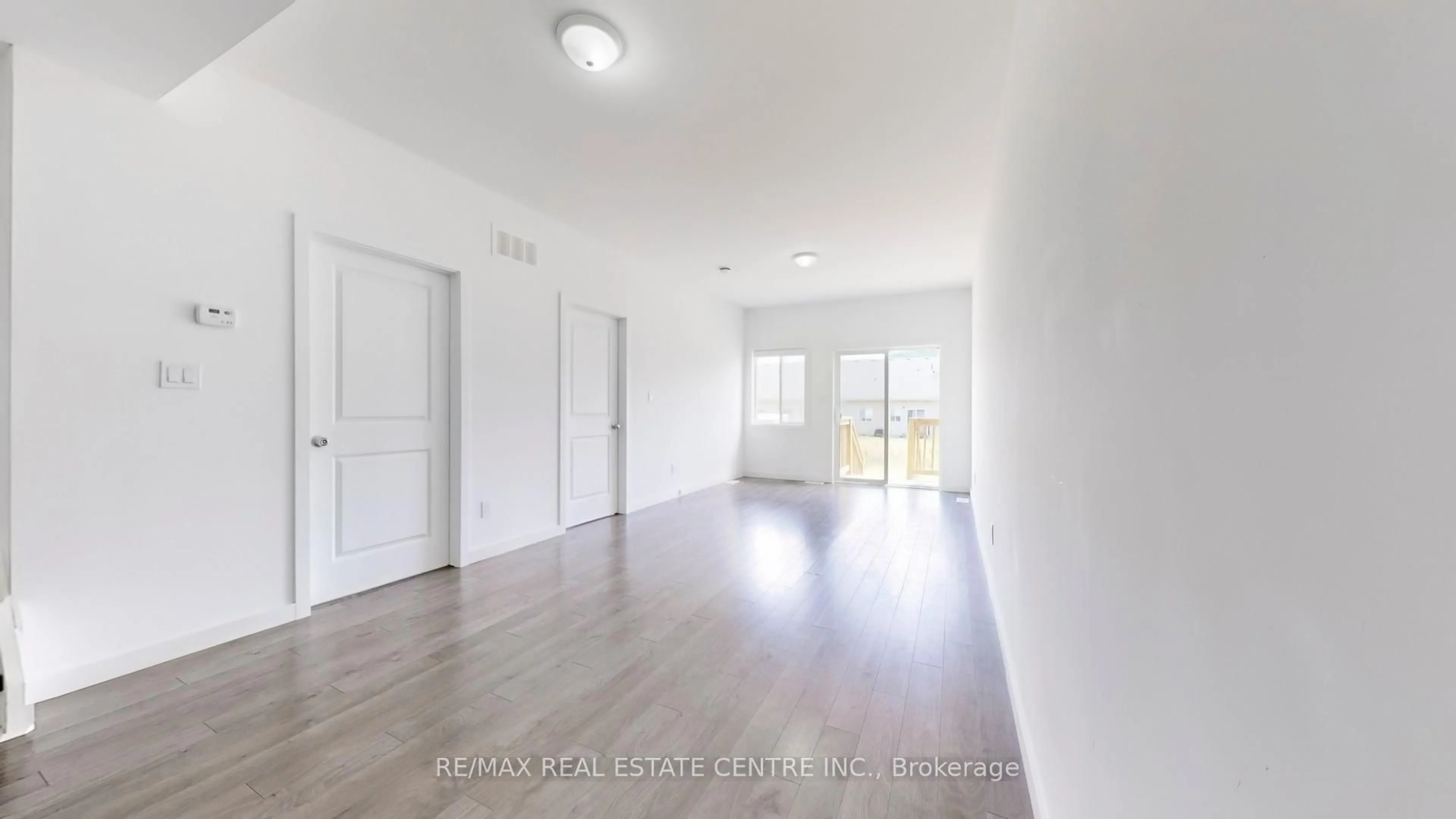 A pic of a room for 383 Chaffey St, Welland Ontario L3B 0K5