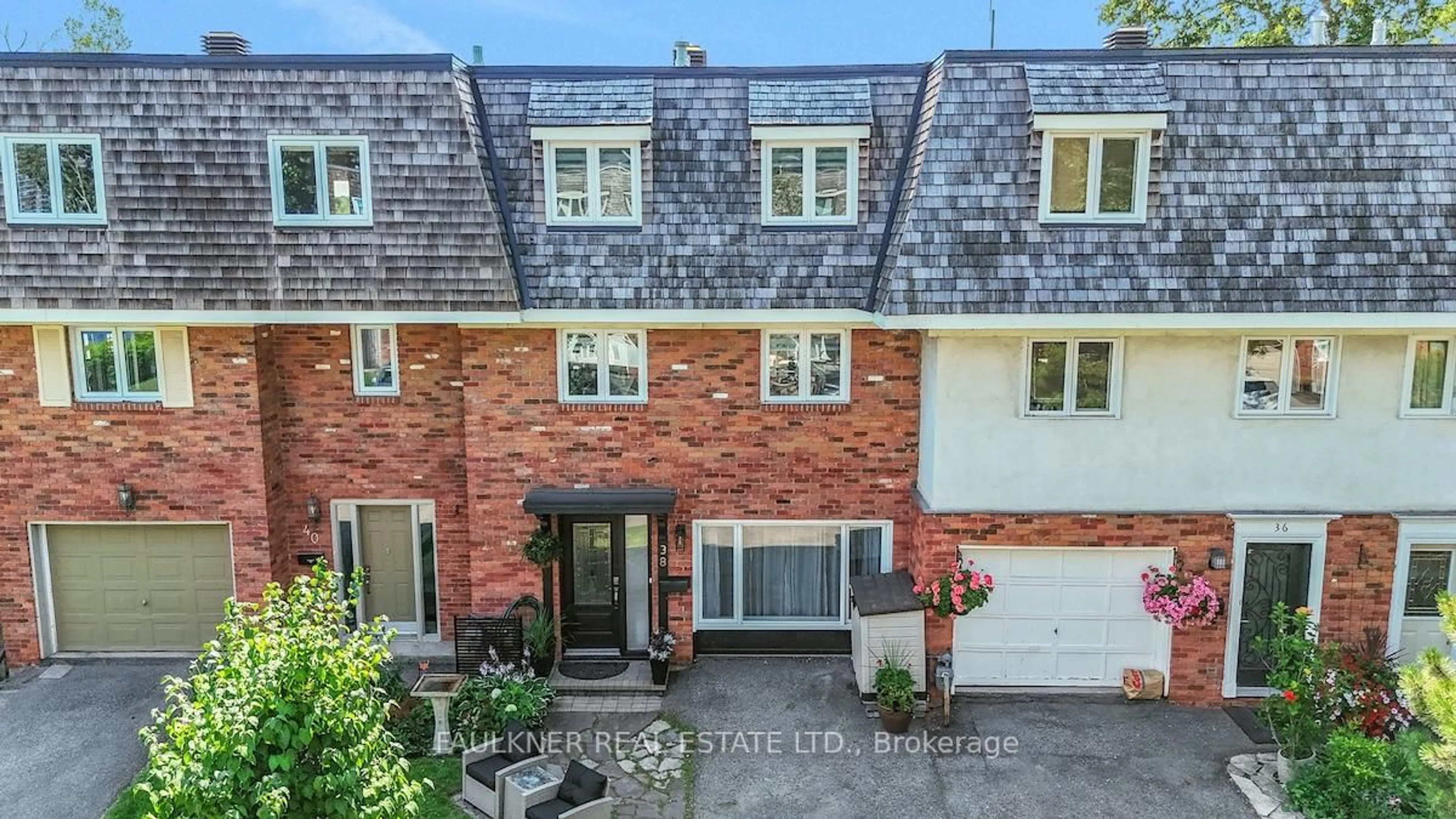 Home with brick exterior material, street for 38 Marco Lane, Ottawa Ontario K1S 5A2
