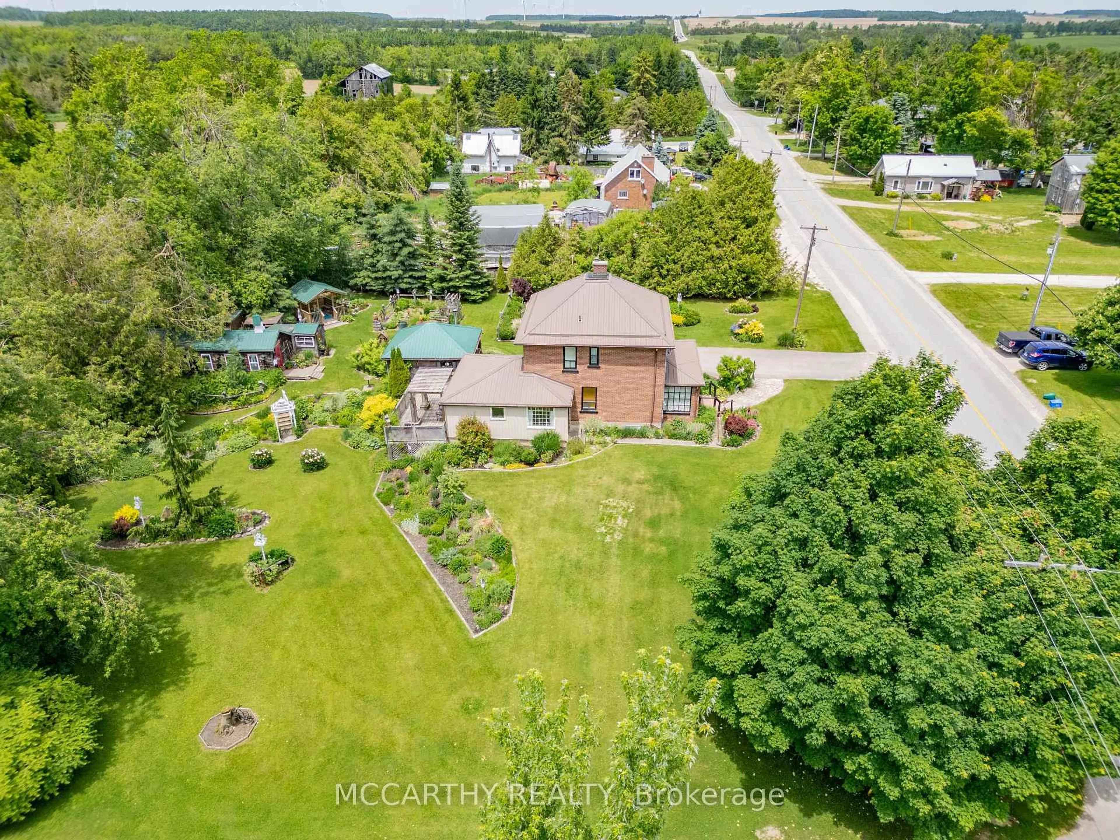 A pic from outside/outdoor area/front of a property/back of a property/a pic from drone, unknown for 260 Main St, Melancthon Ontario L0N 1J0