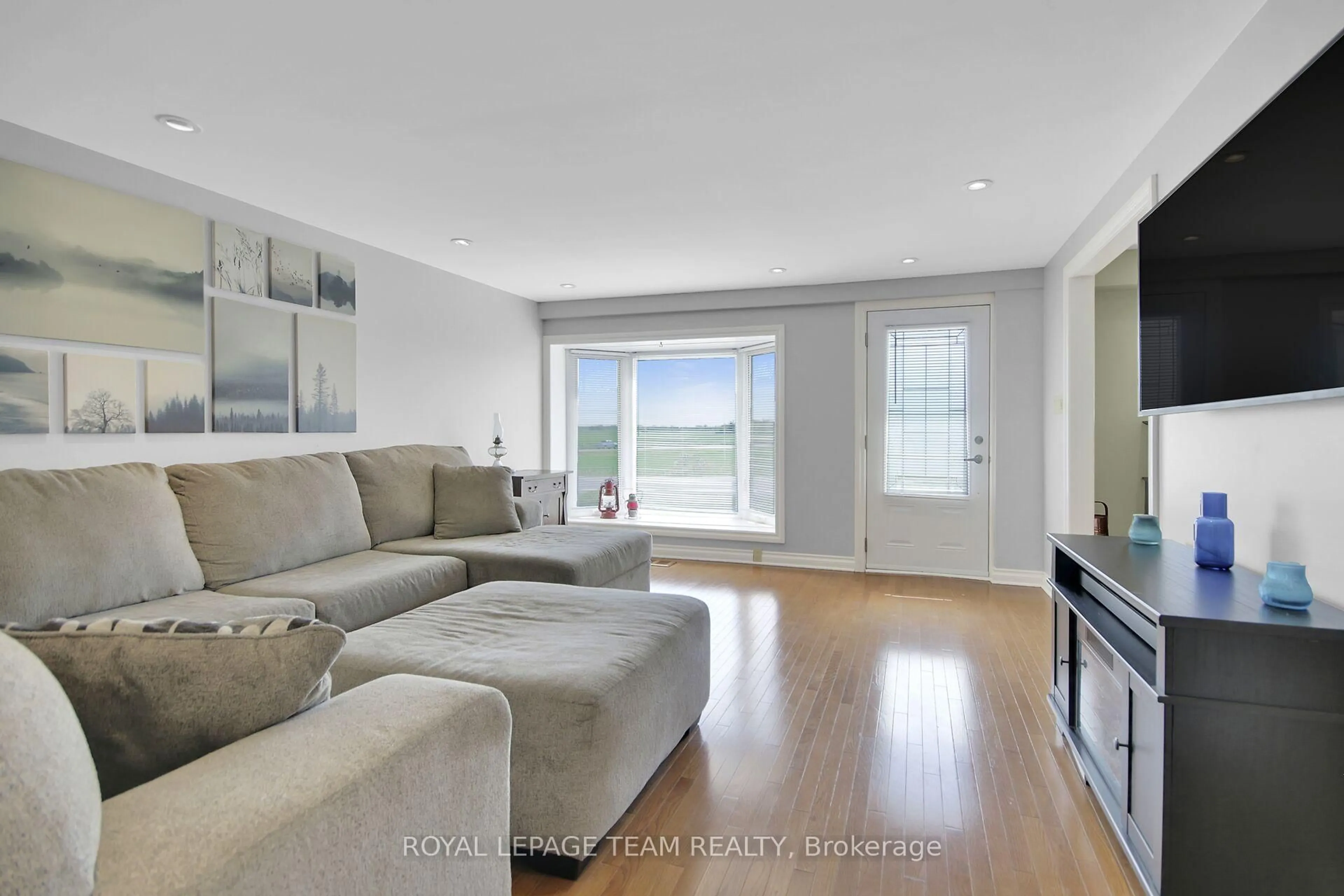 Living room with furniture, unknown for 5745 Fourth Line Rd, North Gower Ontario K0A 2T0