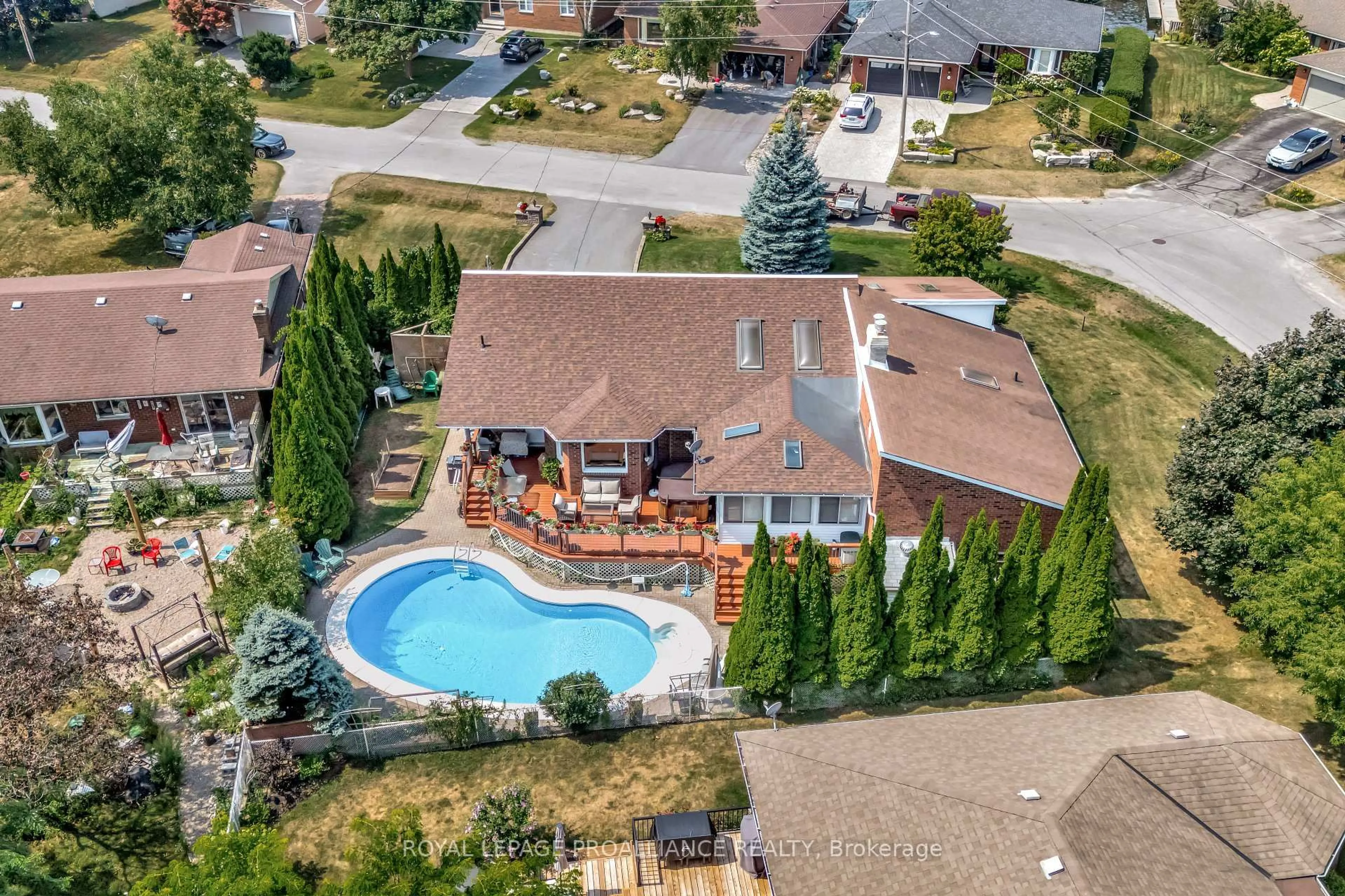 A pic from outside/outdoor area/front of a property/back of a property/a pic from drone, unknown for 7 Brintnell Blvd, Brighton Ontario K0K 1H0