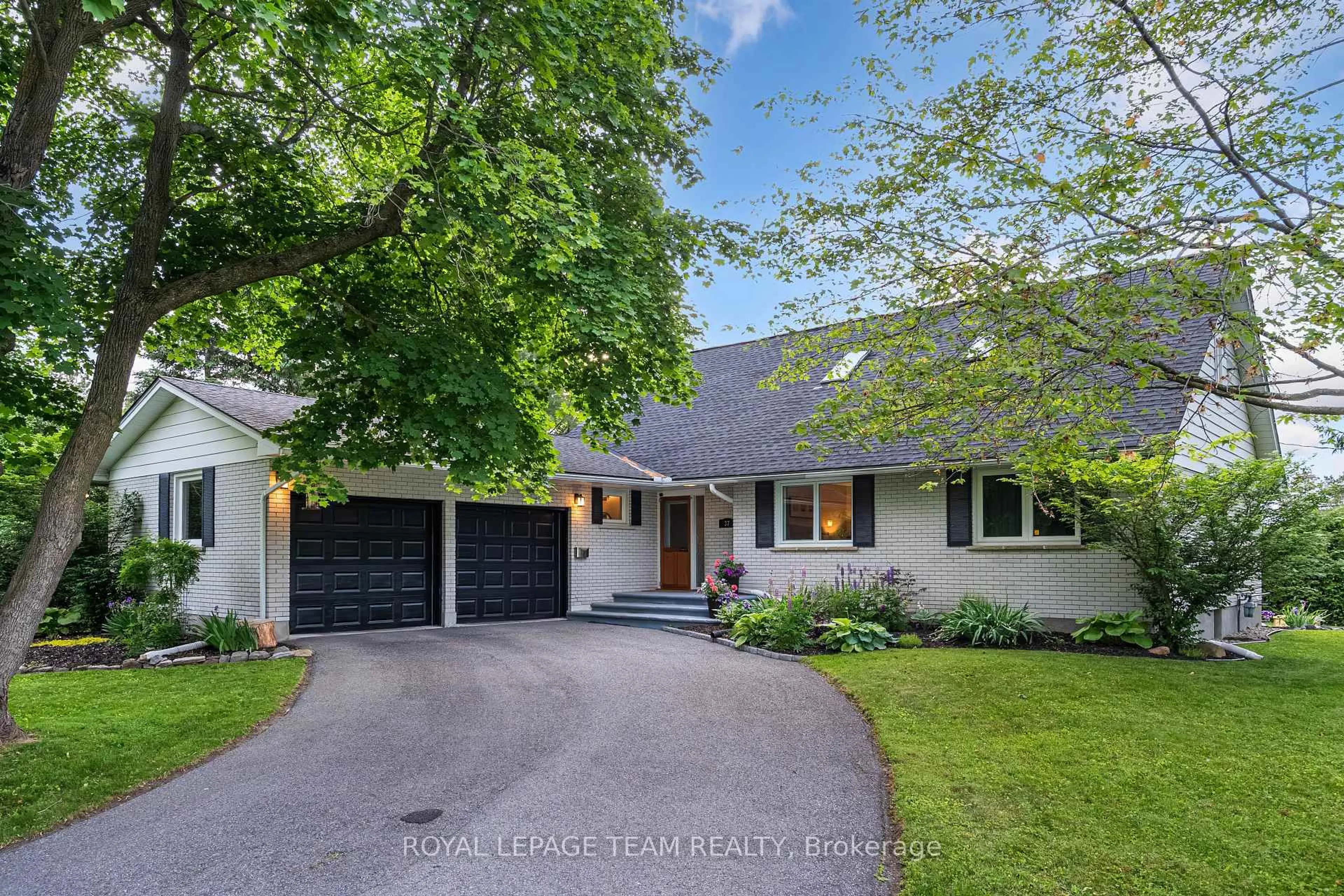 Home with brick exterior material, street for 37 PROMENADE Ave, Ottawa Ontario K2E 5X7