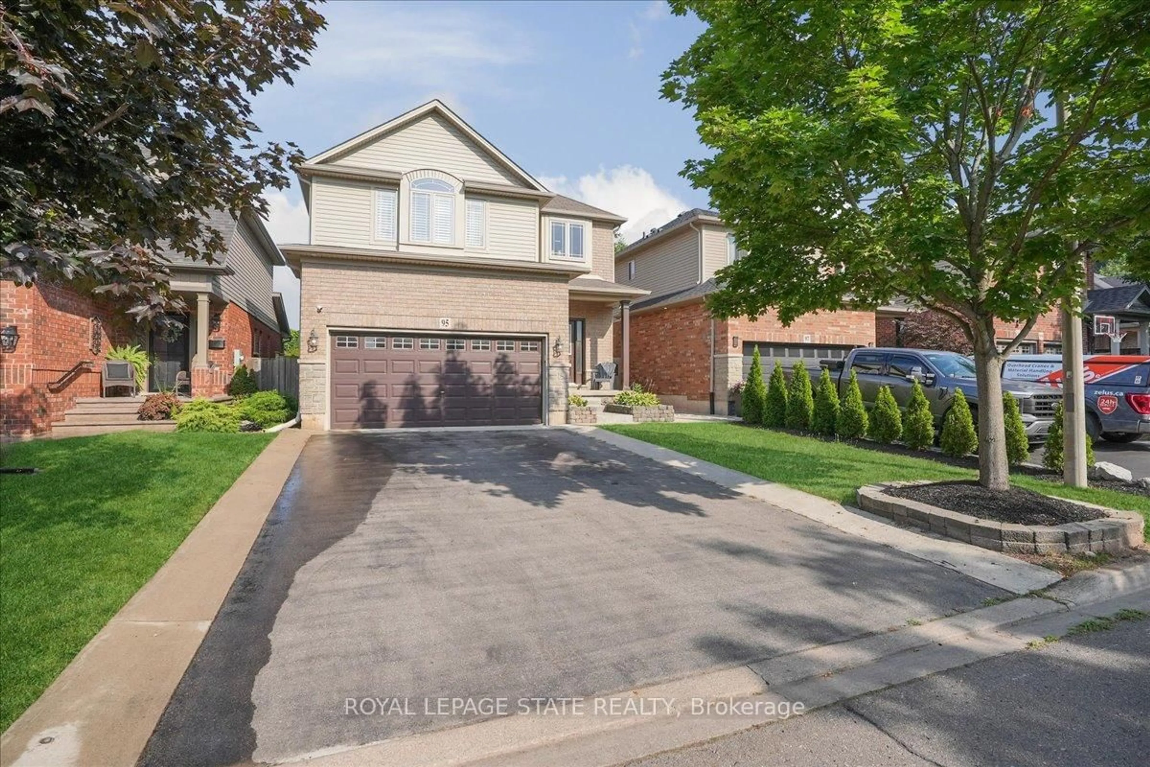 Home with brick exterior material, street for 95 Hemlock Way, Grimsby Ontario L3M 0A9