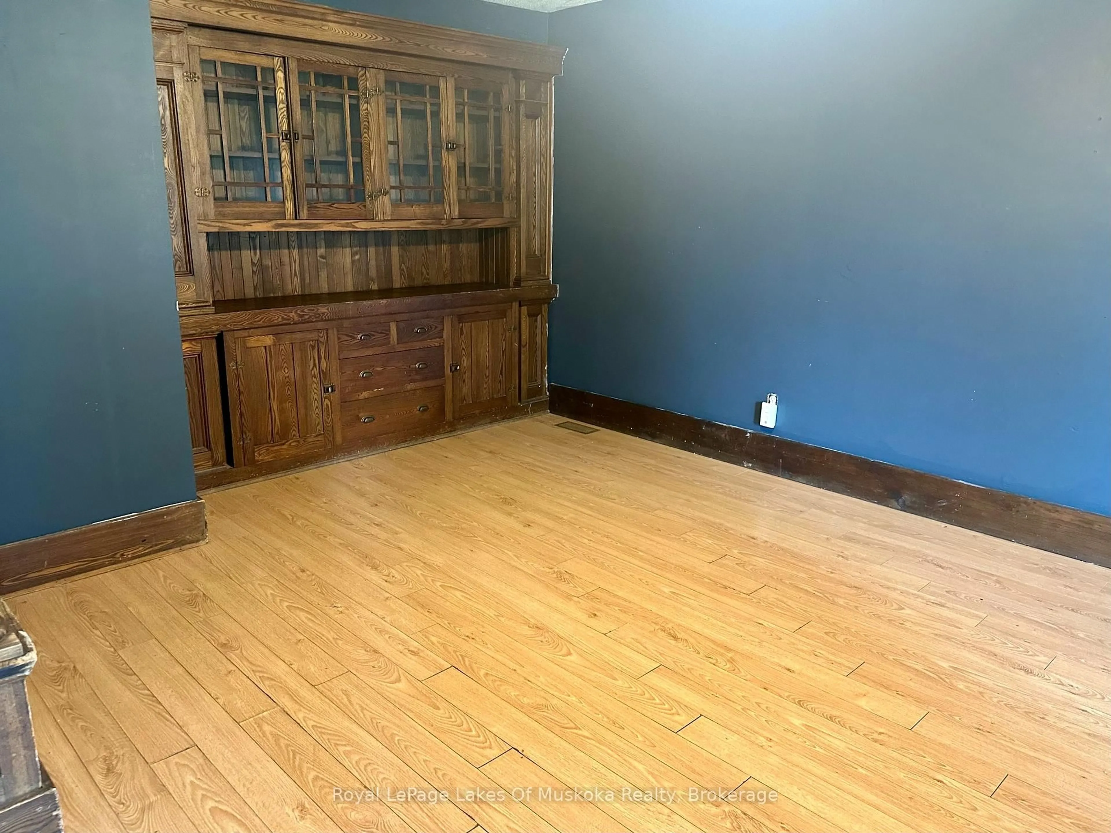 A pic of a room for 111 Ontario St, Burk's Falls Ontario P0A 1C0