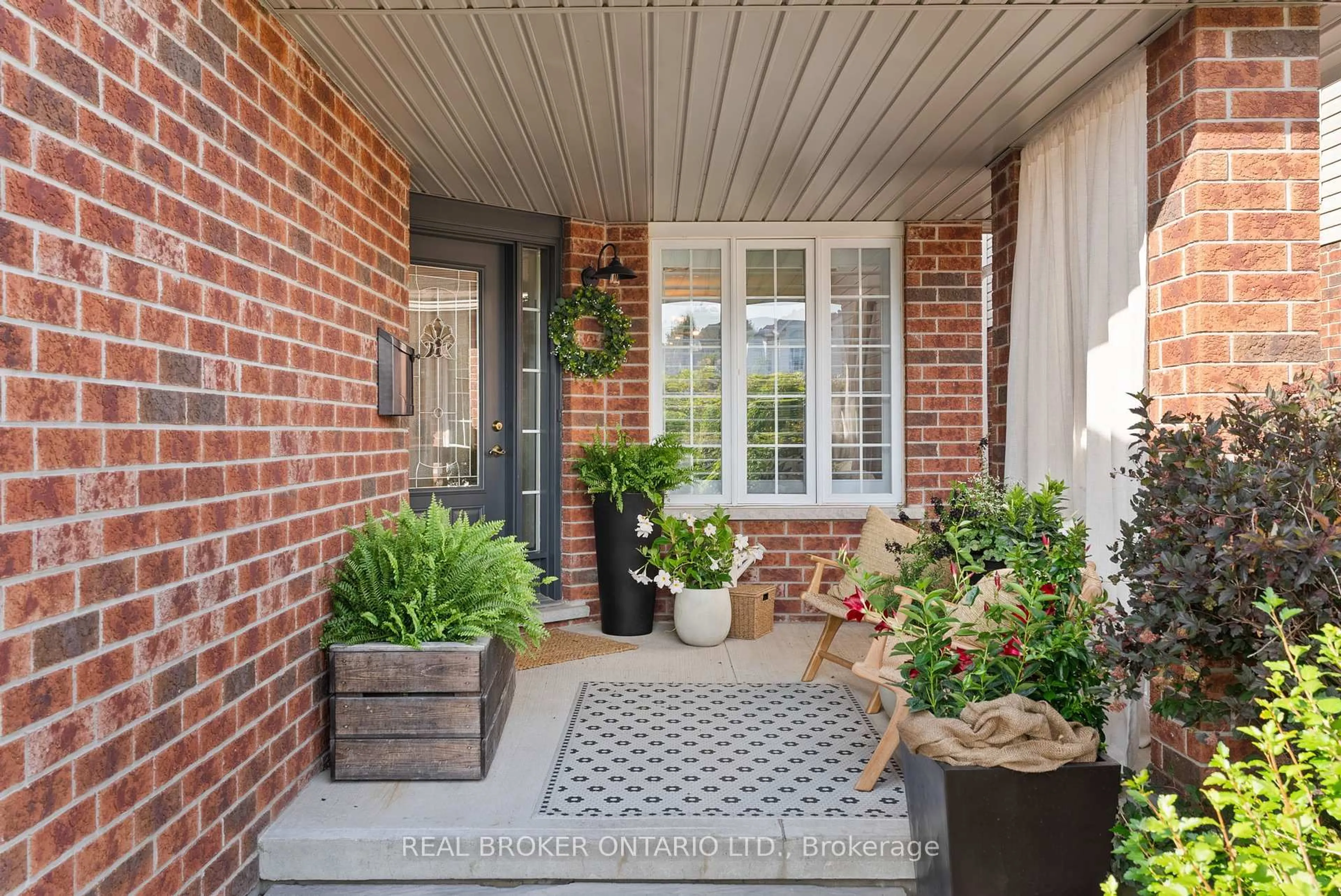 Unknown for 17 Coutts Crt, Guelph Ontario N1L 1S9