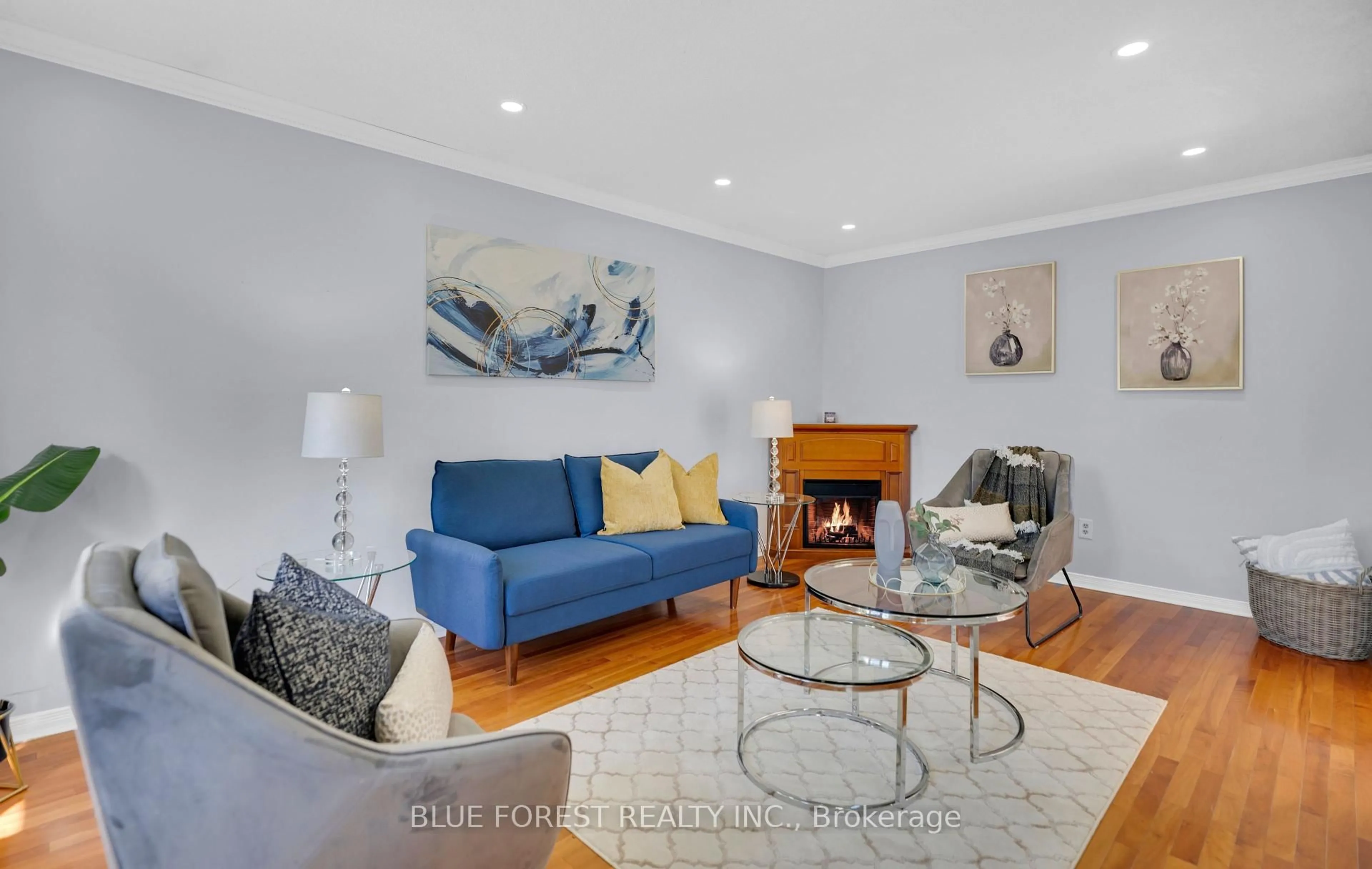 Living room with furniture, unknown for 92 Ardsley Rd, London North Ontario N6G 3W4
