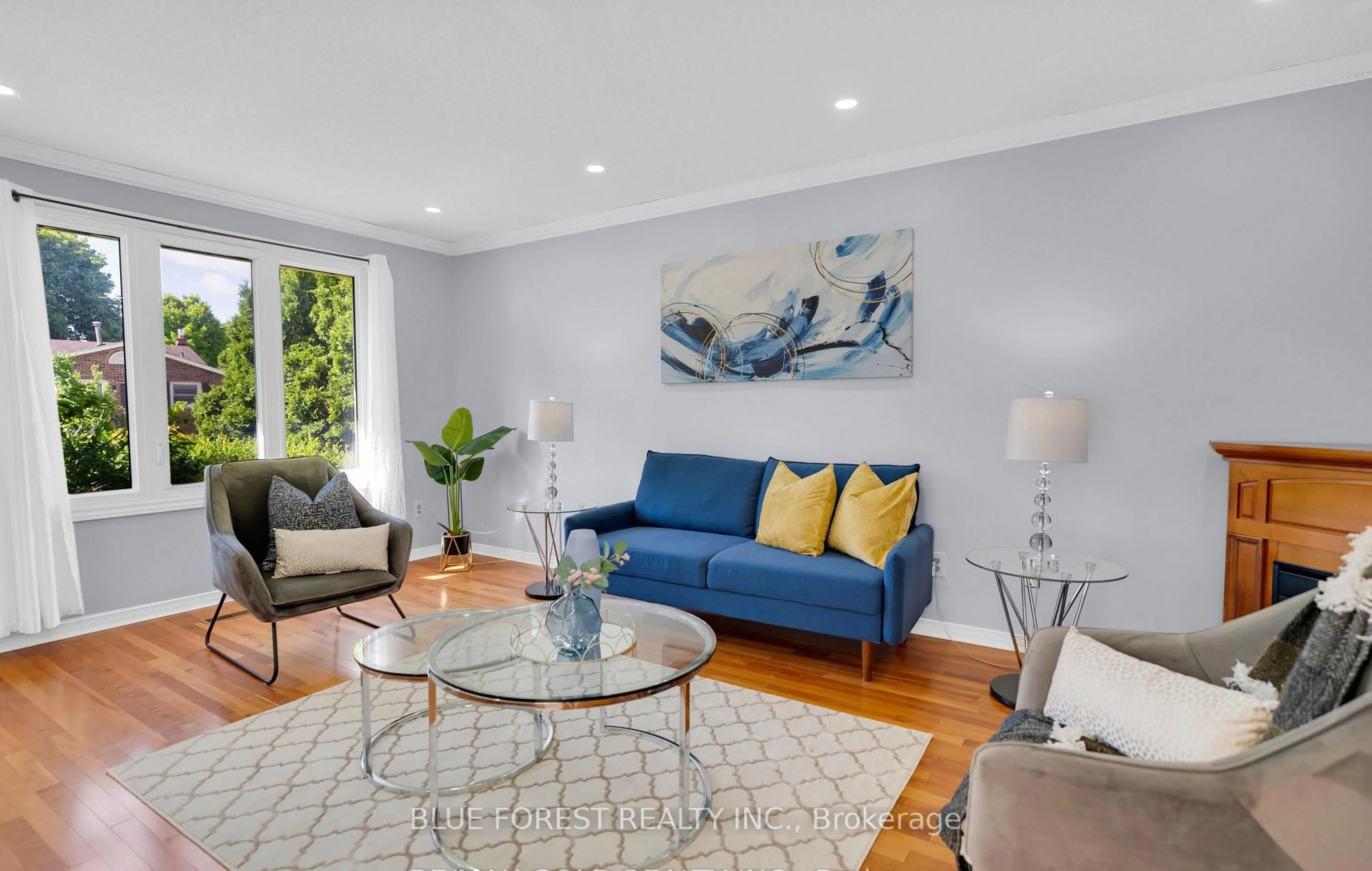 Living room with furniture, unknown for 92 Ardsley Rd, London North Ontario N6G 3W4