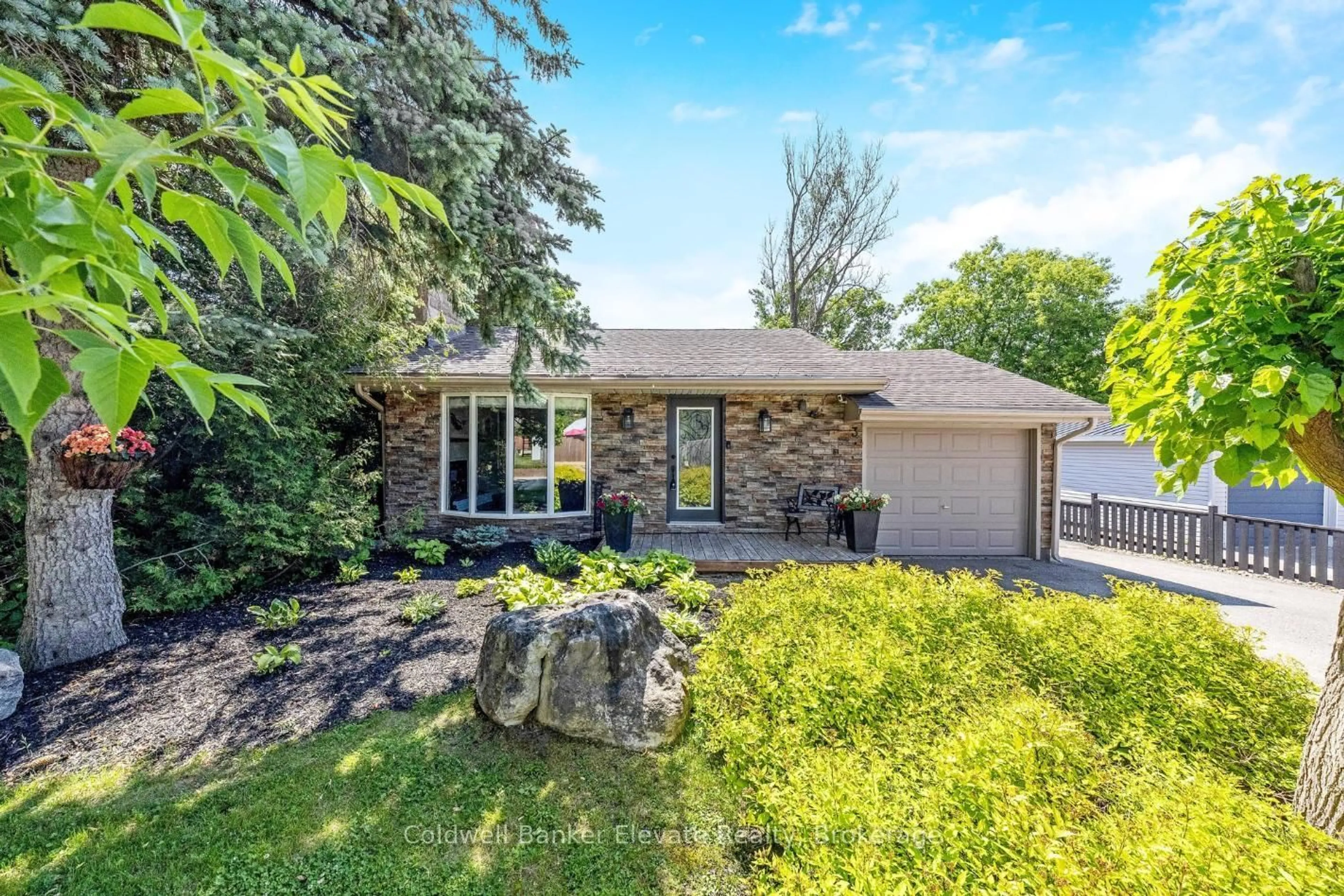Home with brick exterior material, street for 3 Lorne St, Erin Ontario N0B 1T0