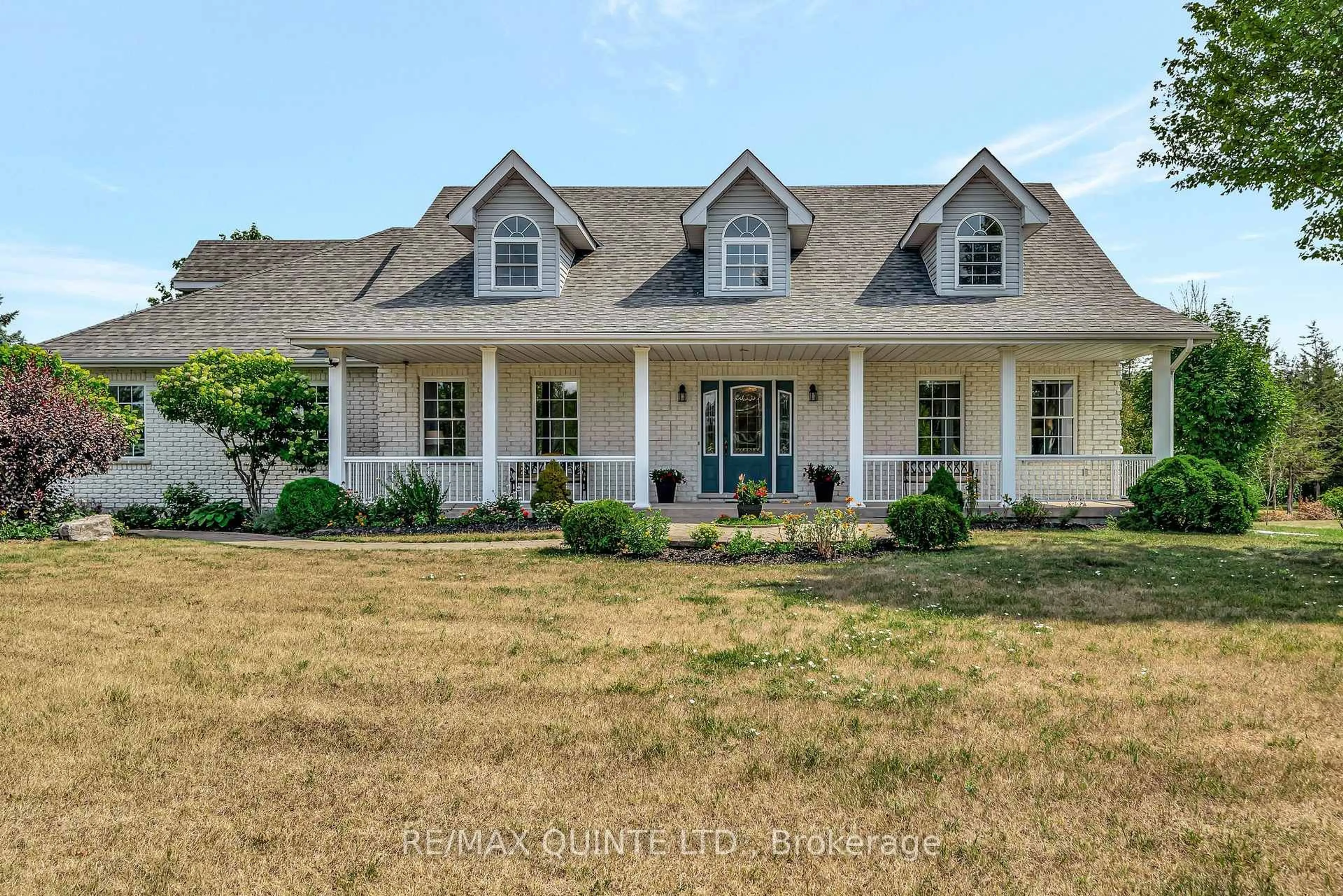 A pic from outside/outdoor area/front of a property/back of a property/a pic from drone, unknown for 31 Bay Breeze St, Prince Edward County Ontario K8N 0L4