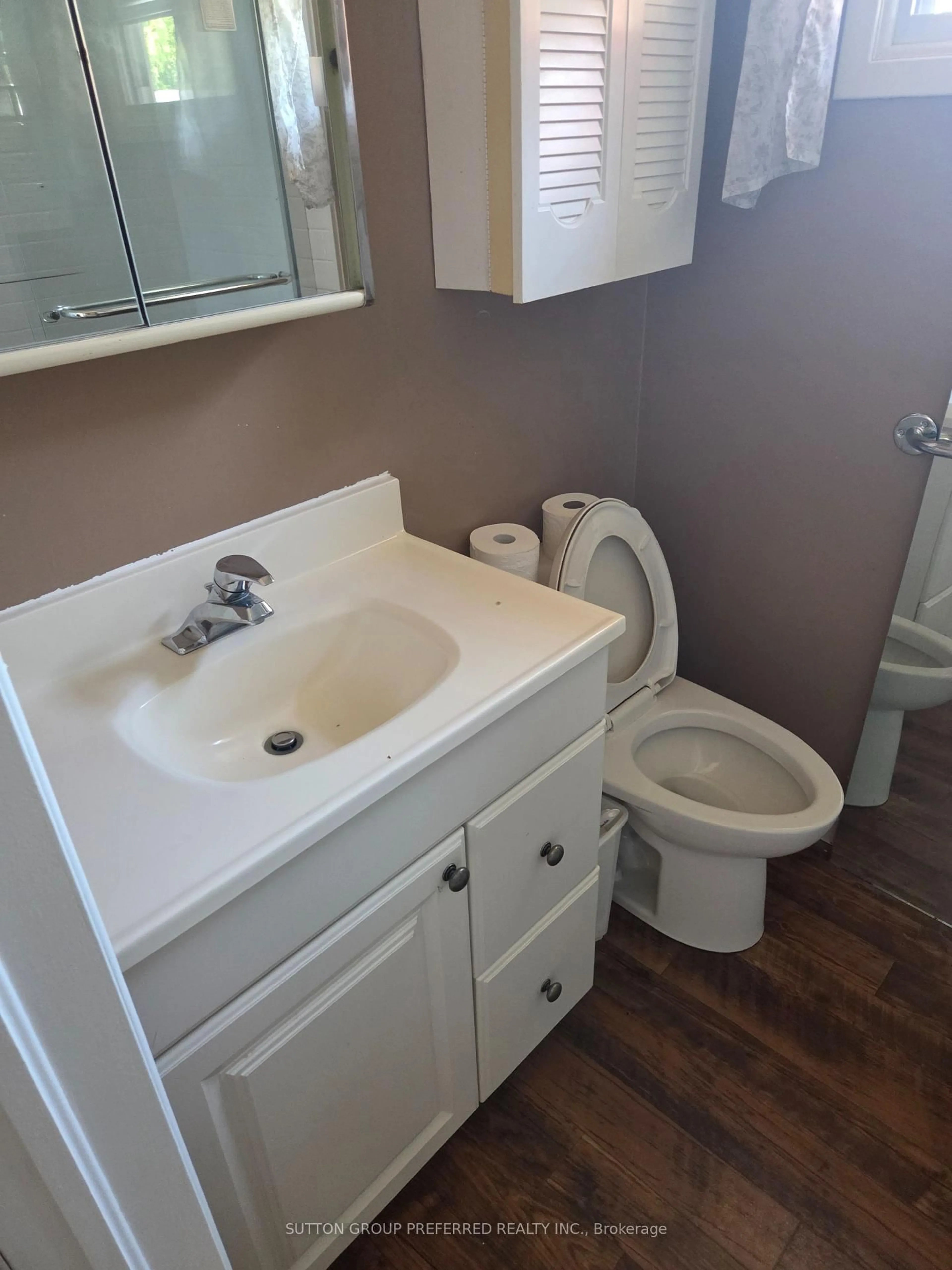 Standard bathroom, unknown for 1093 Cree Ave, Woodstock Ontario N4T 1A3