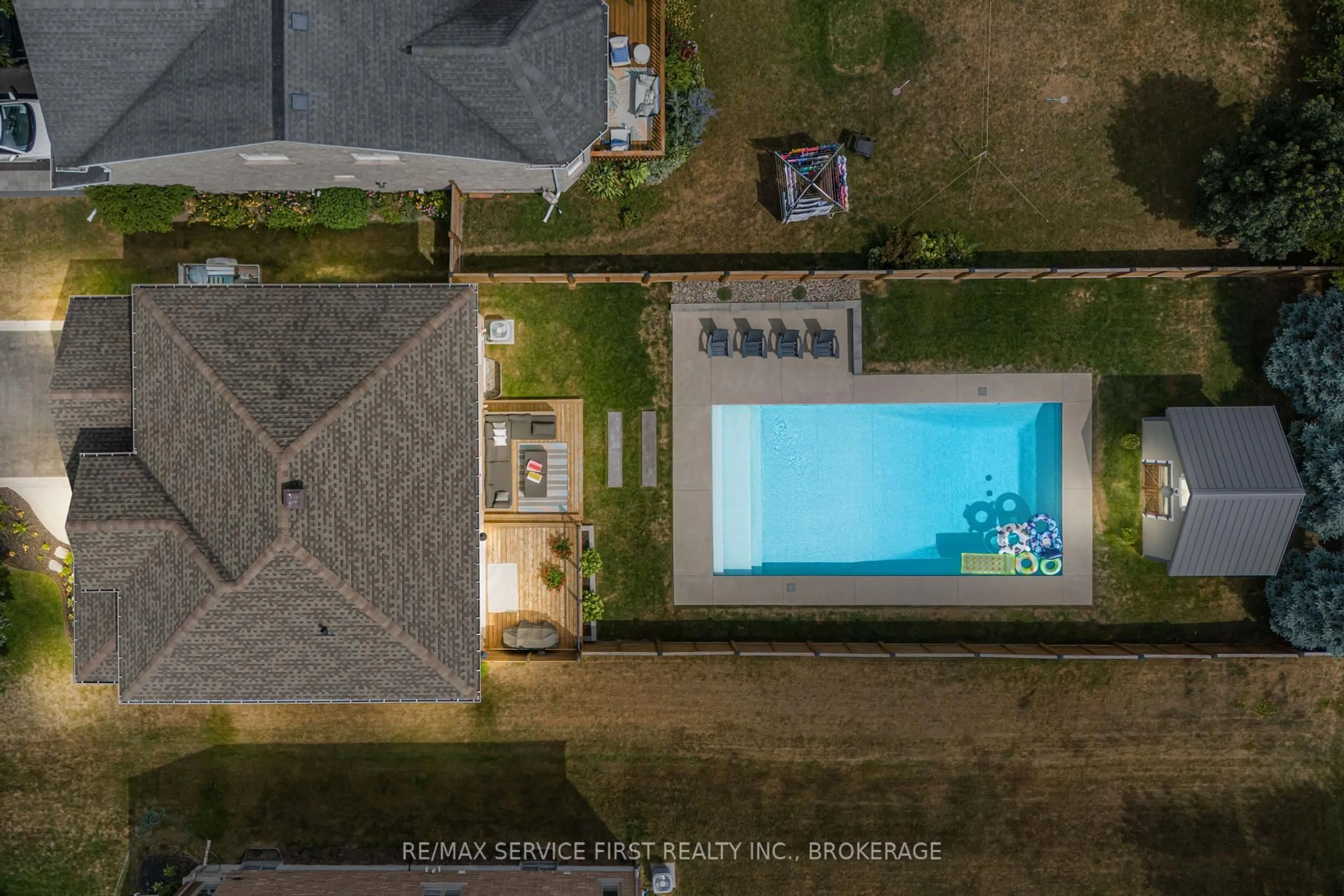 A pic from outside/outdoor area/front of a property/back of a property/a pic from drone, street for 1290 Matias Crt, Kingston Ontario K7P 0C2