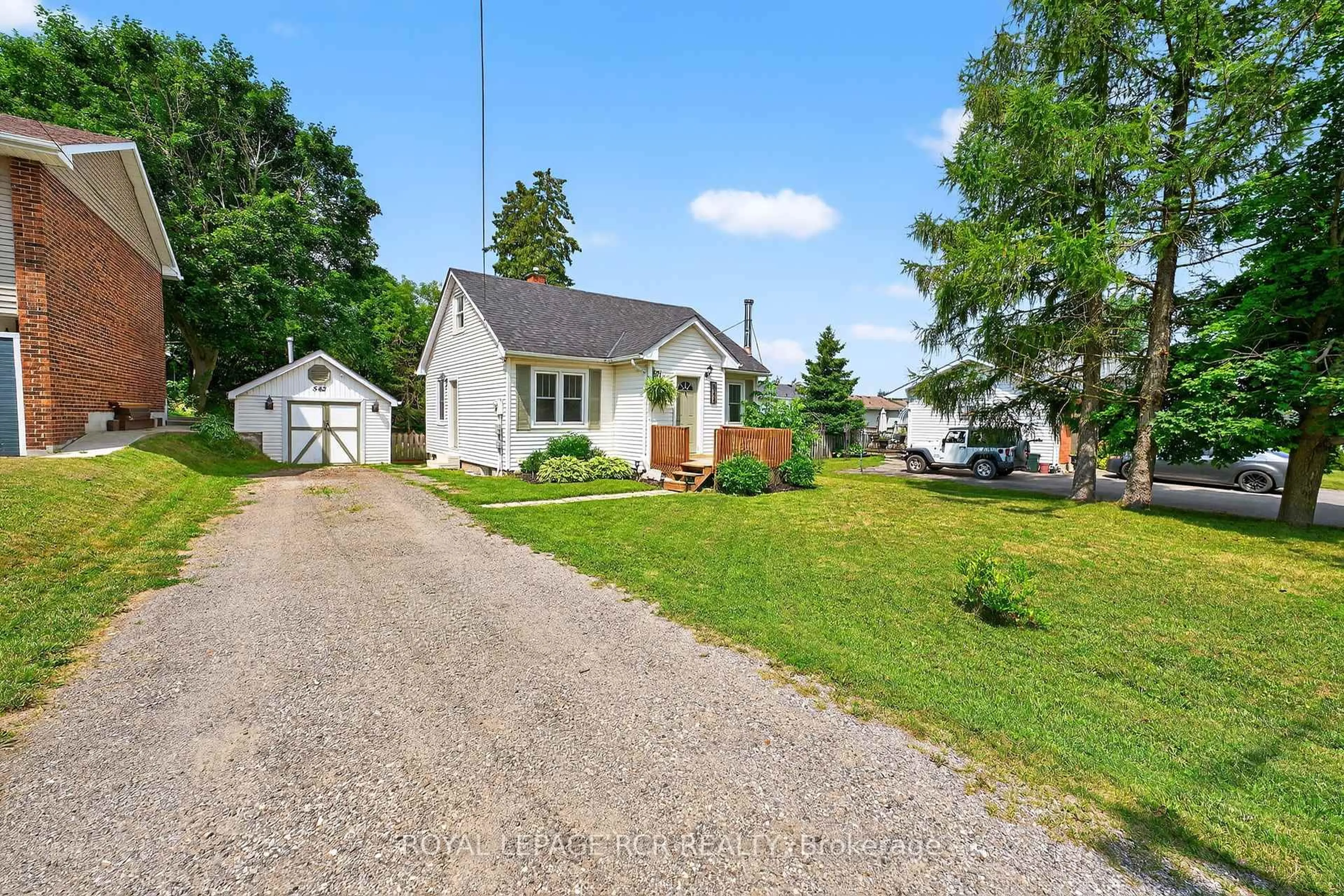 A pic from outside/outdoor area/front of a property/back of a property/a pic from drone, street for 542 Owen Sound St, Shelburne Ontario L9V 2X1