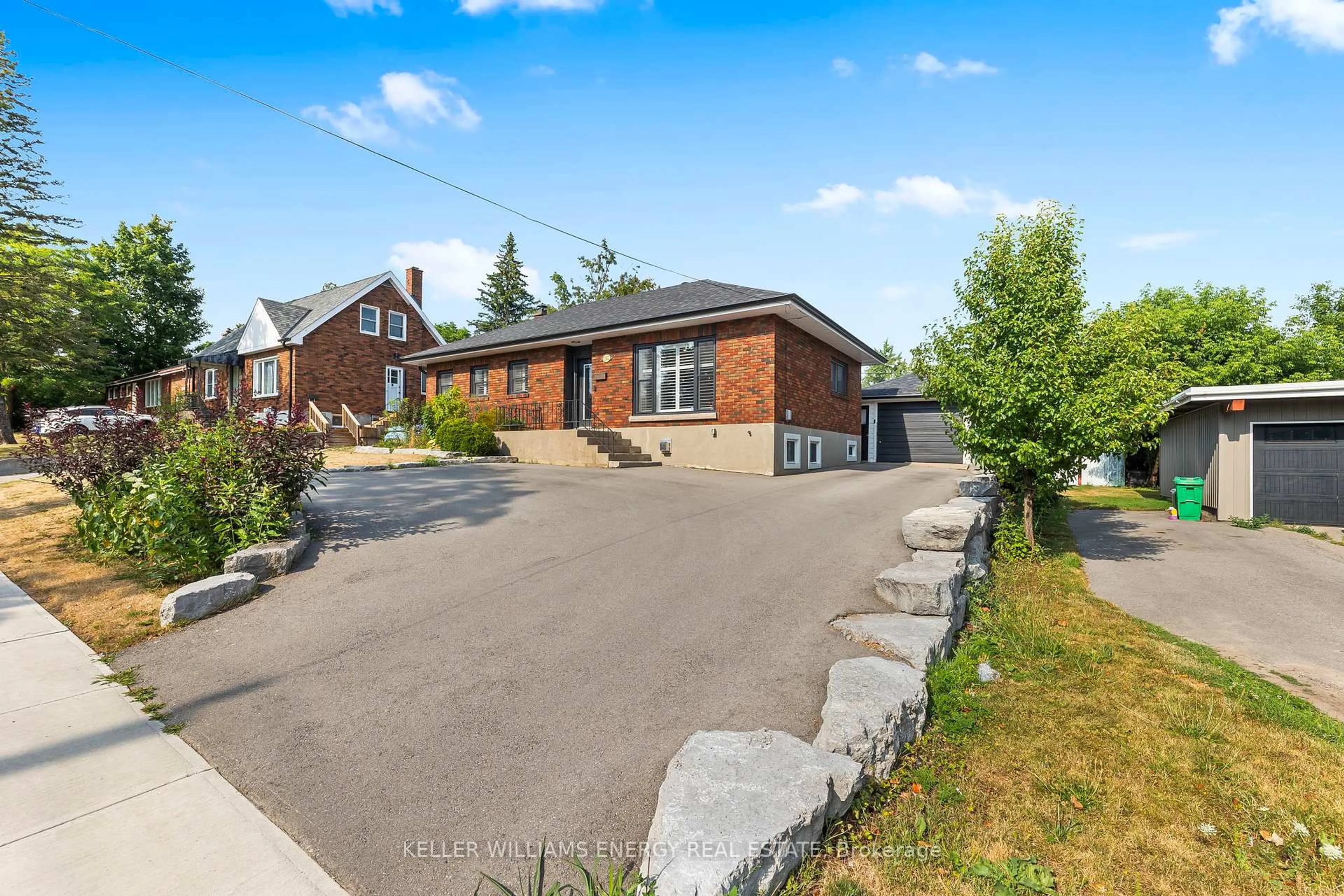 A pic from outside/outdoor area/front of a property/back of a property/a pic from drone, street for 1302 Dobbin Ave, Peterborough Central Ontario K9J 6A8