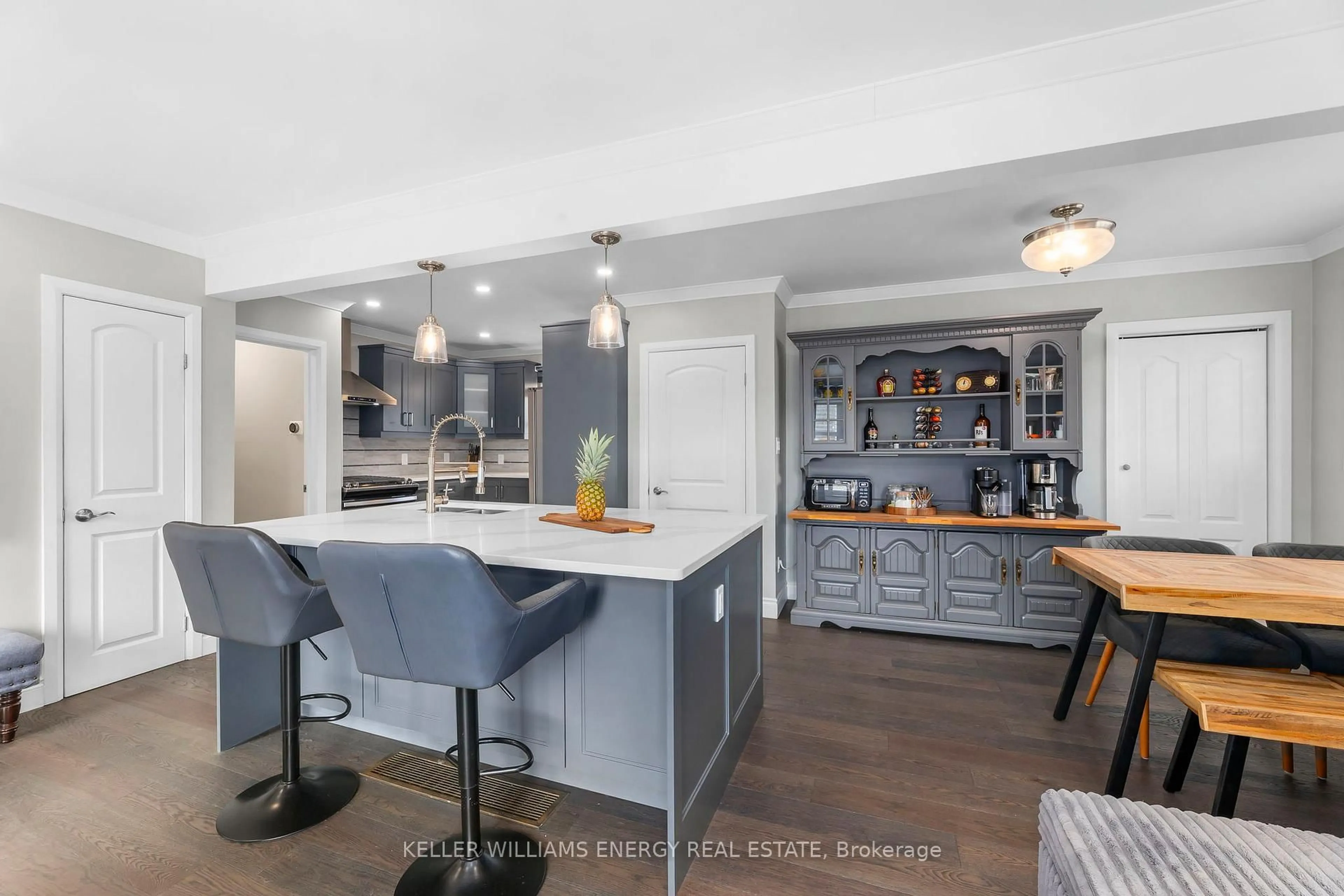 Open concept kitchen, unknown for 1302 Dobbin Ave, Peterborough Central Ontario K9J 6A8