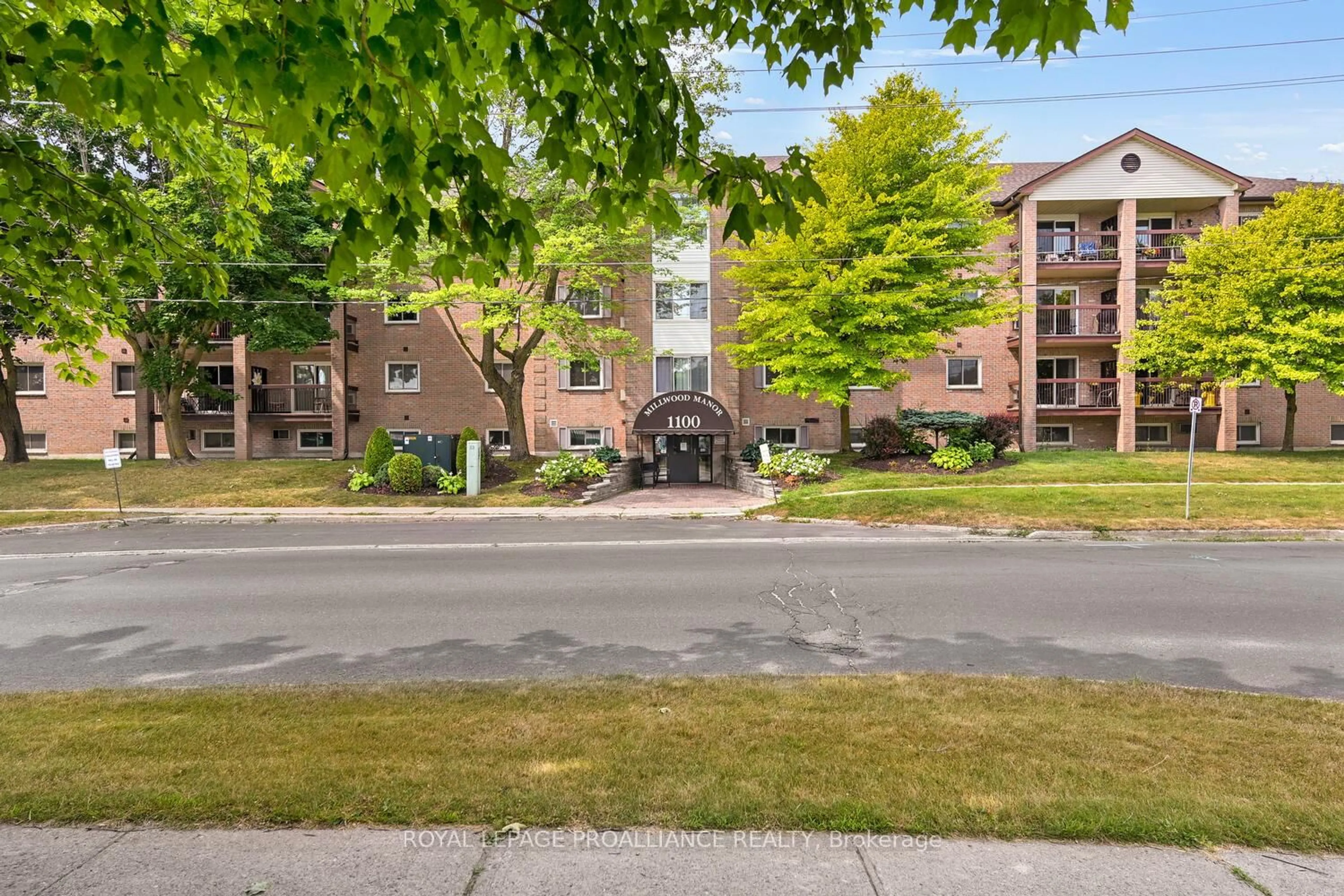 Patio, unknown for 1100 Millwood Ave #204, Brockville Ontario K6V 6Z3