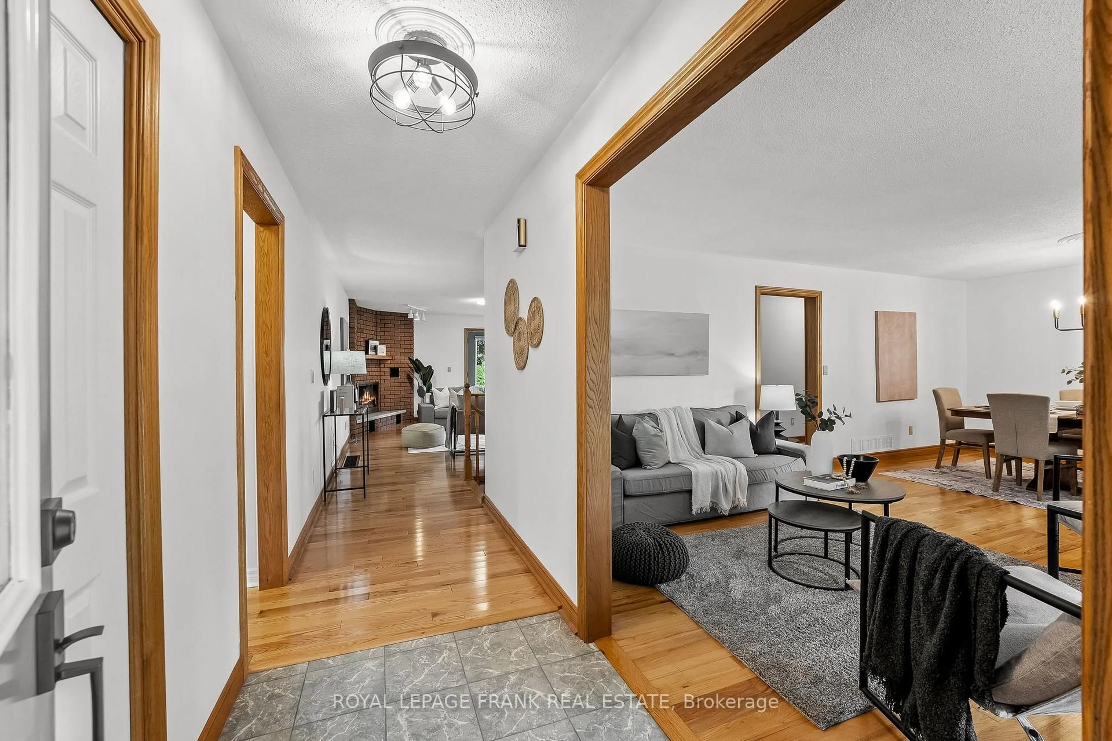 Indoor foyer for 3311 Zion Rd, Port Hope Ontario L1A 3V7
