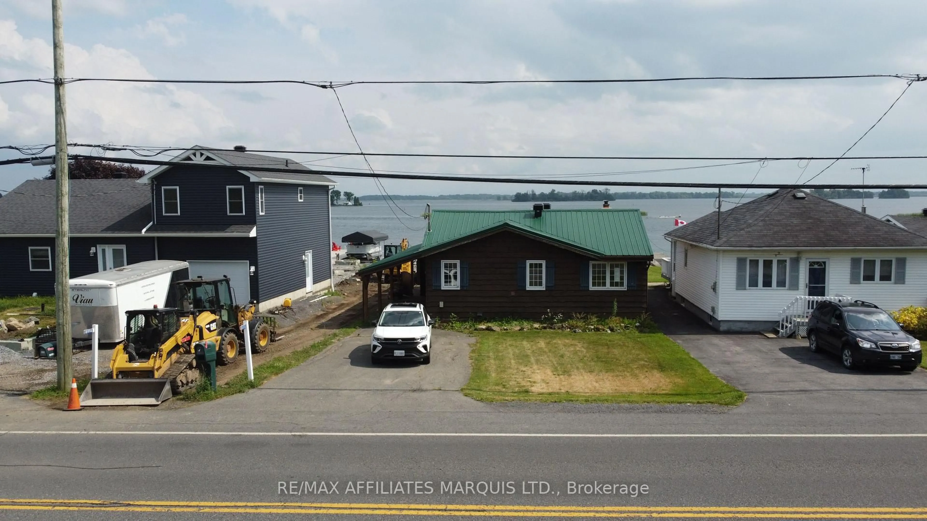 A pic from outside/outdoor area/front of a property/back of a property/a pic from drone, street for 18992 County Rd 2 Rd, South Glengarry Ontario K6H 5R5