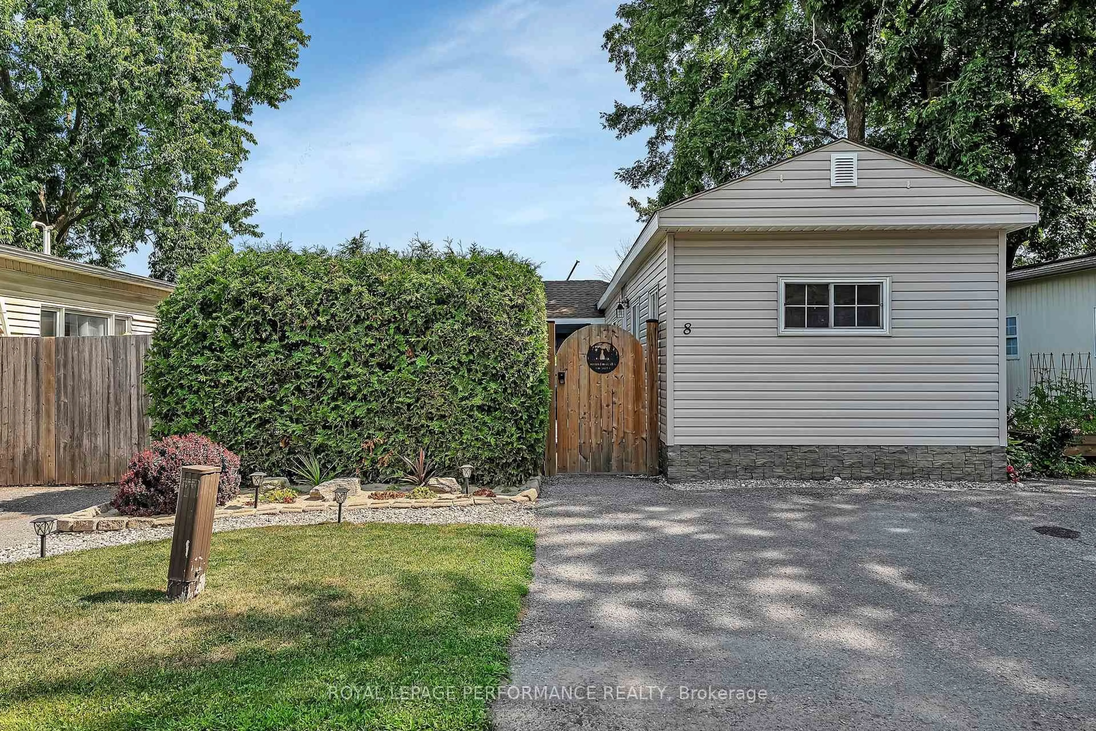 A pic from outside/outdoor area/front of a property/back of a property/a pic from drone, street for 8 Bradley Green Crt, Ottawa Ontario K2S 1B7