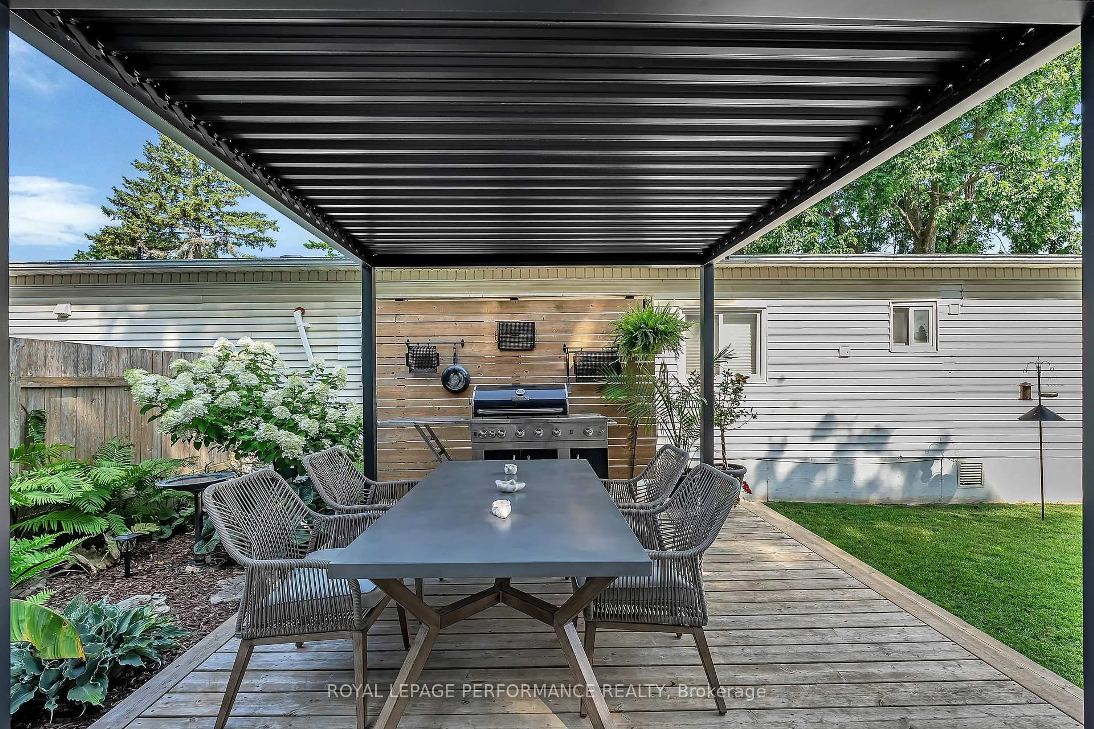 Patio, street for 8 Bradley Green Crt, Ottawa Ontario K2S 1B7
