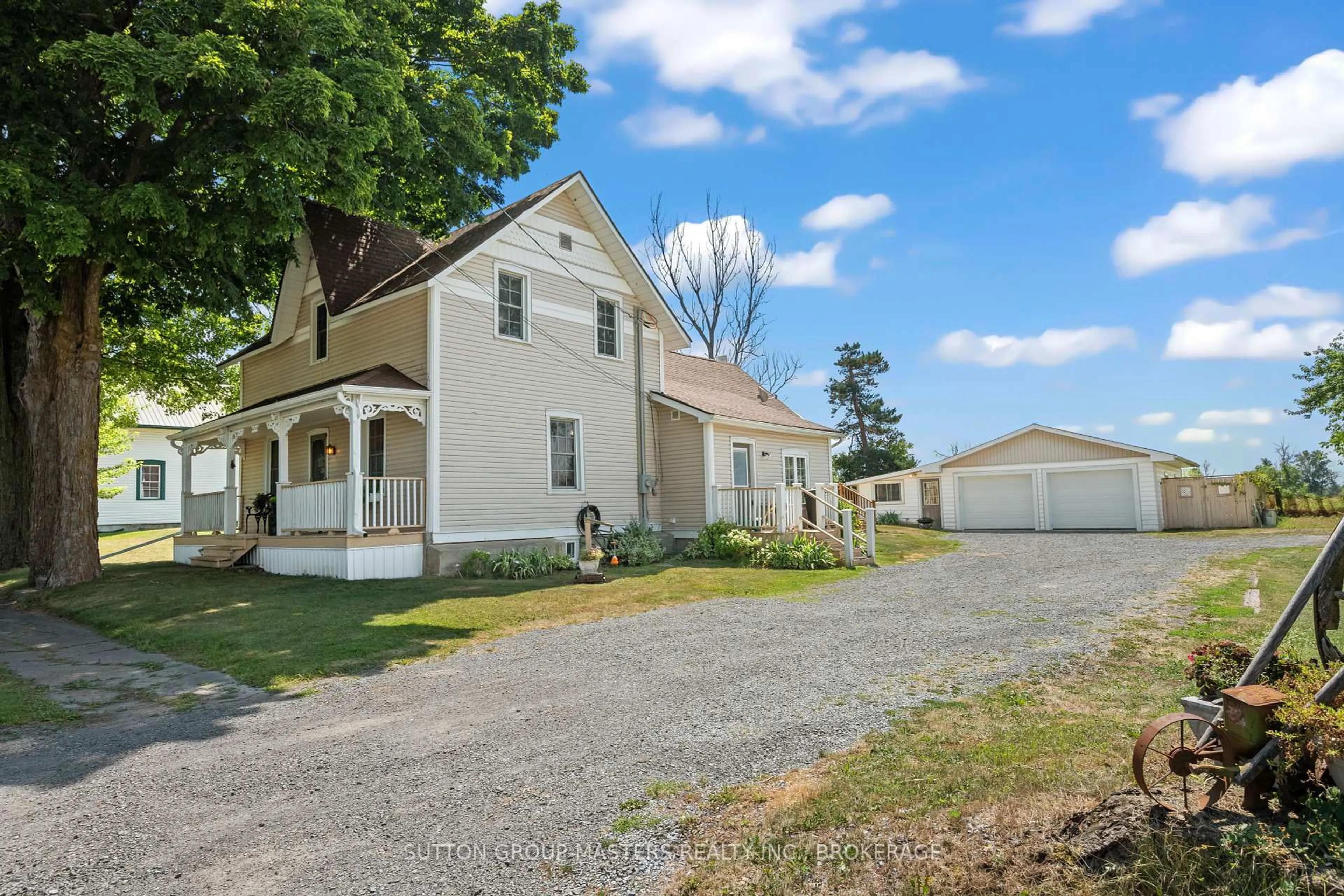 A pic from outside/outdoor area/front of a property/back of a property/a pic from drone, street for 3995 Boyce Rd, Hartington Ontario K0H 1W0