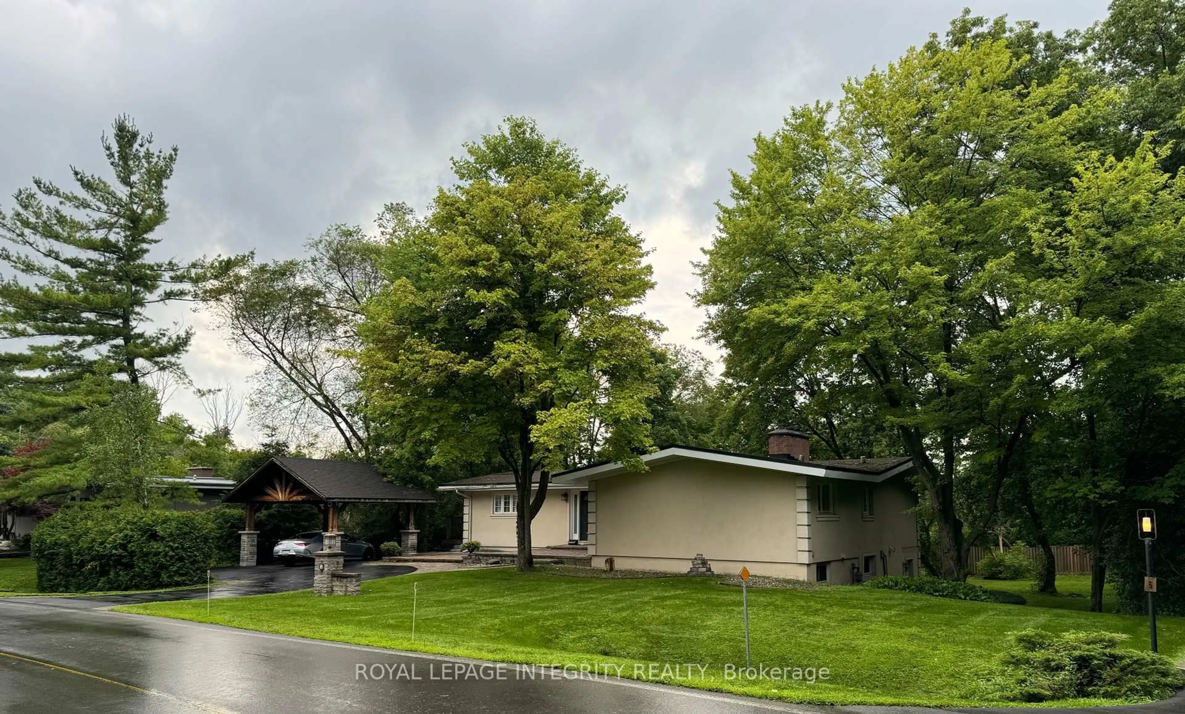 Unknown for 3 Briarcliffe Dr, Ottawa Ontario K1J 6E3