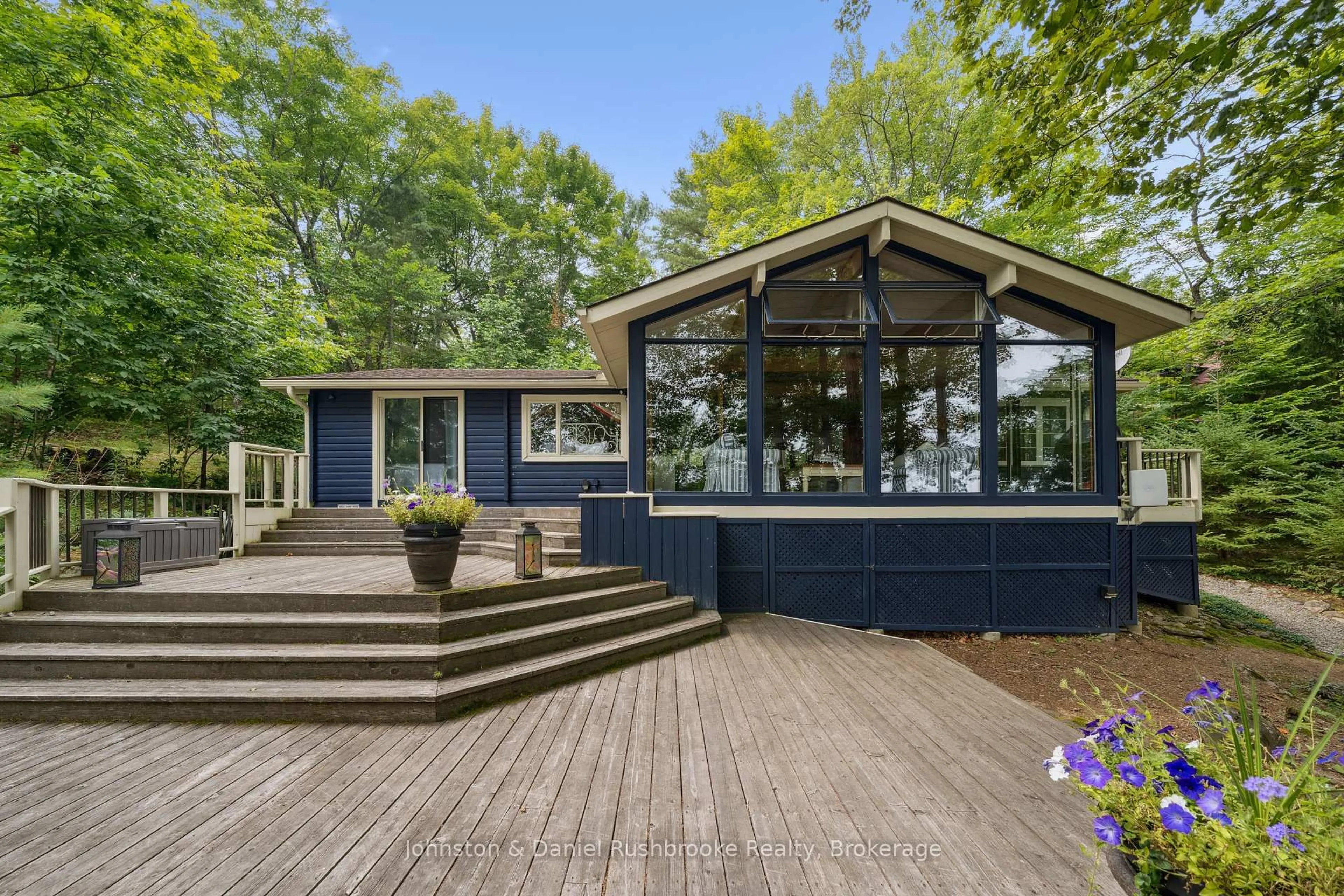 Home with vinyl exterior material, unknown for 7-1490 Juddhaven Rd, Muskoka Lakes Ontario P0B 1J0