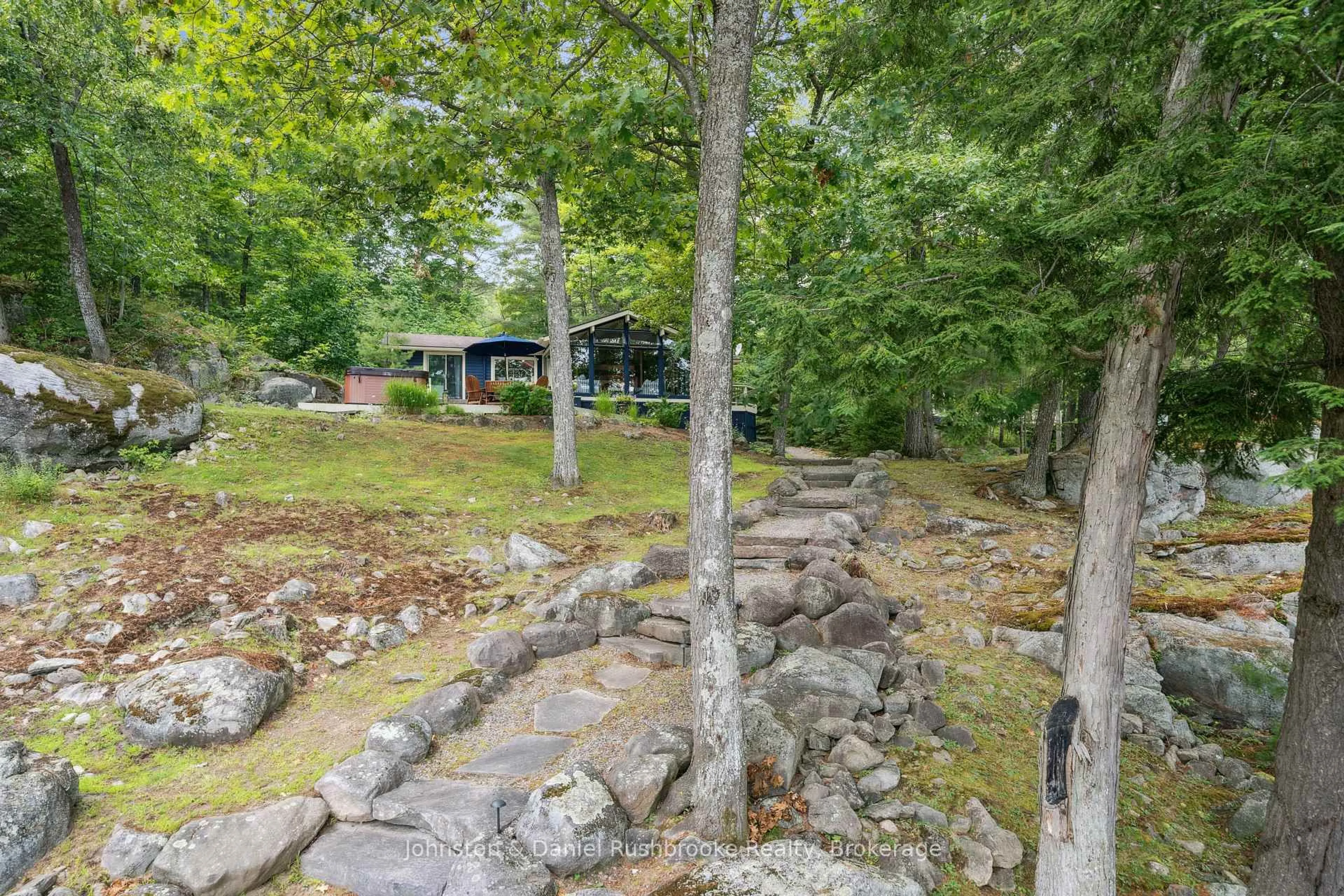 Patio, unknown for 7-1490 Juddhaven Rd, Muskoka Lakes Ontario P0B 1J0