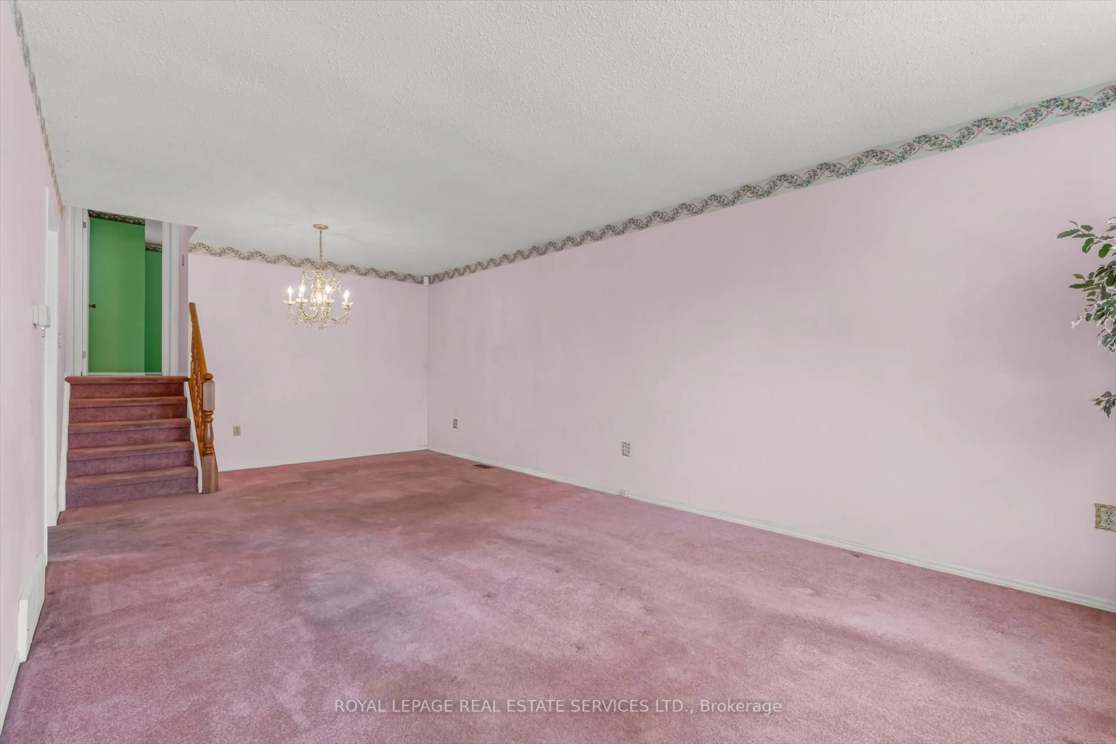 A pic of a room for 43 Elmore Dr, Hamilton Ontario L8W 2G1
