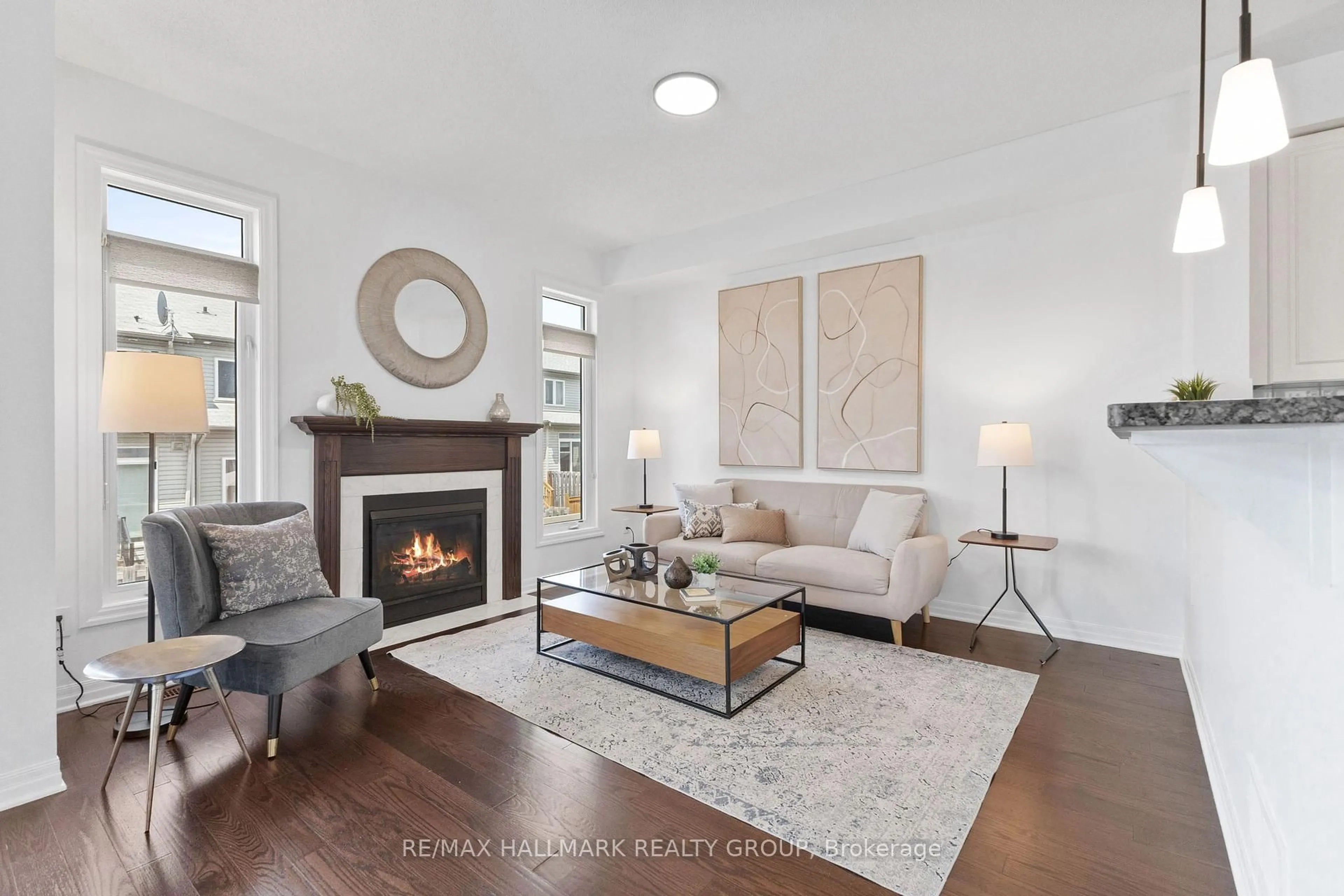 Living room with furniture, unknown for 621 Spring Valley Dr, Ottawa Ontario K1W 0C6