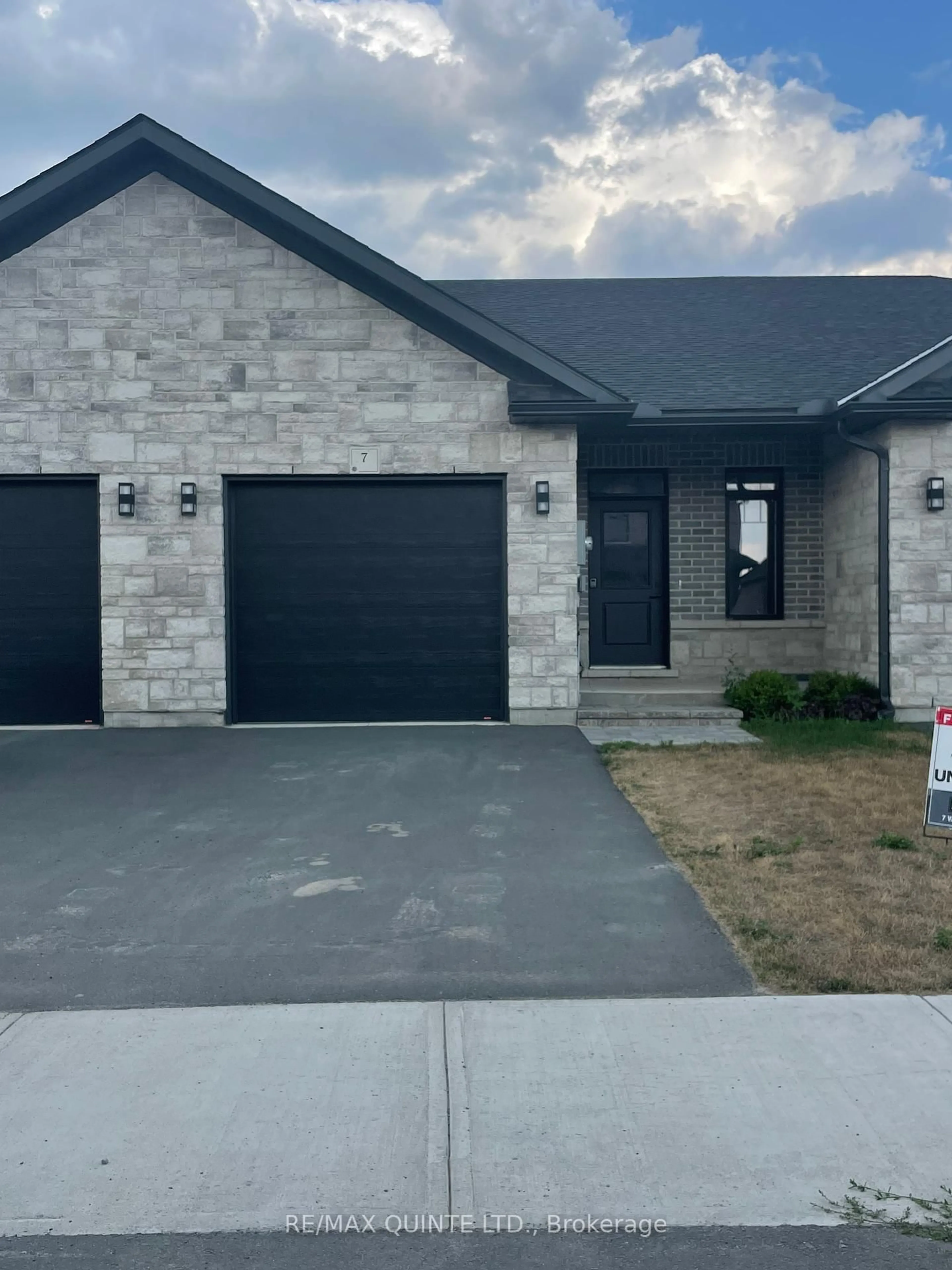 Home with brick exterior material, street for 7 VAUGHN Crt, Belleville Ontario K8N 0R7
