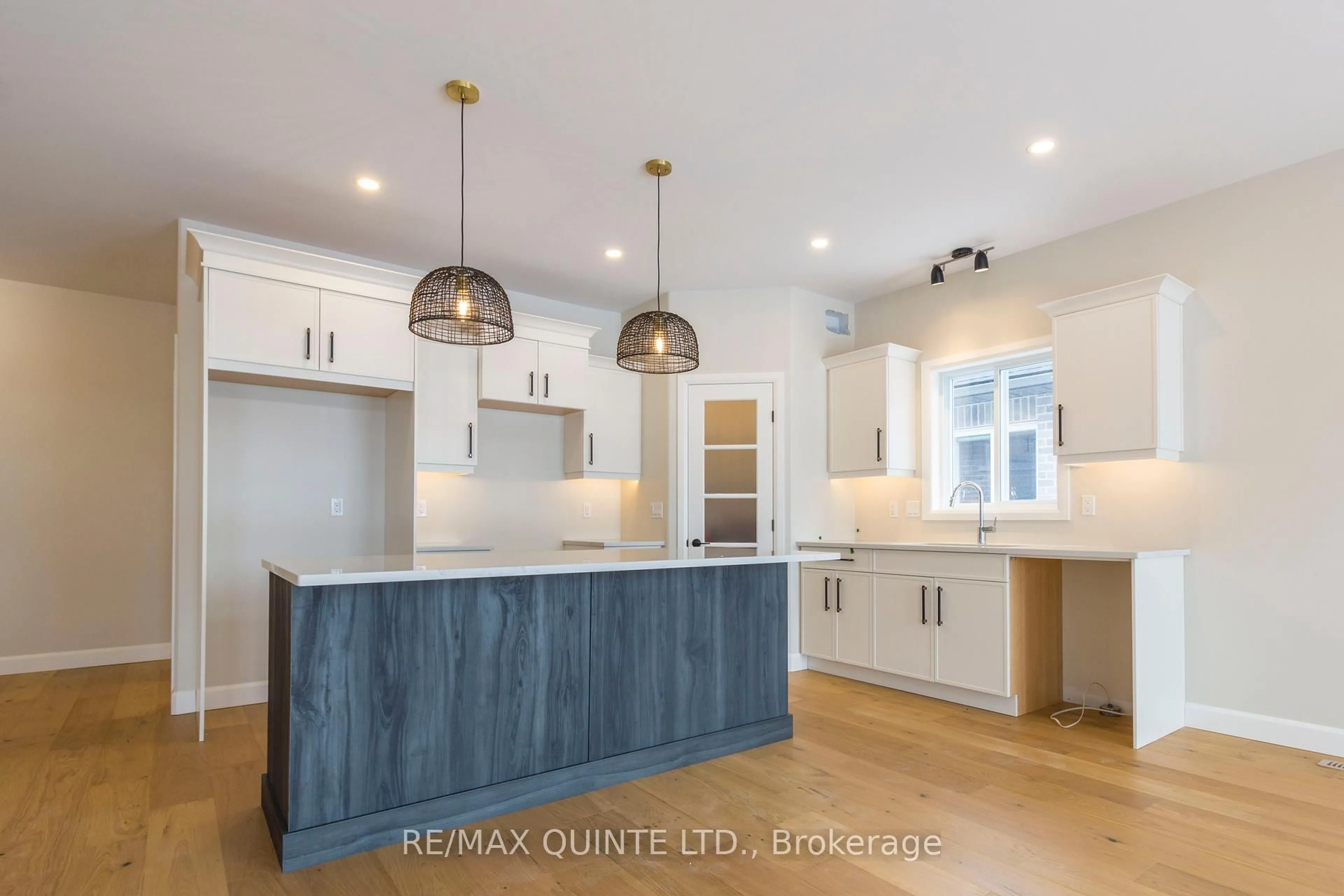 Open concept kitchen, unknown for 6 Vaughn Crt, Belleville Ontario K8N 0R7