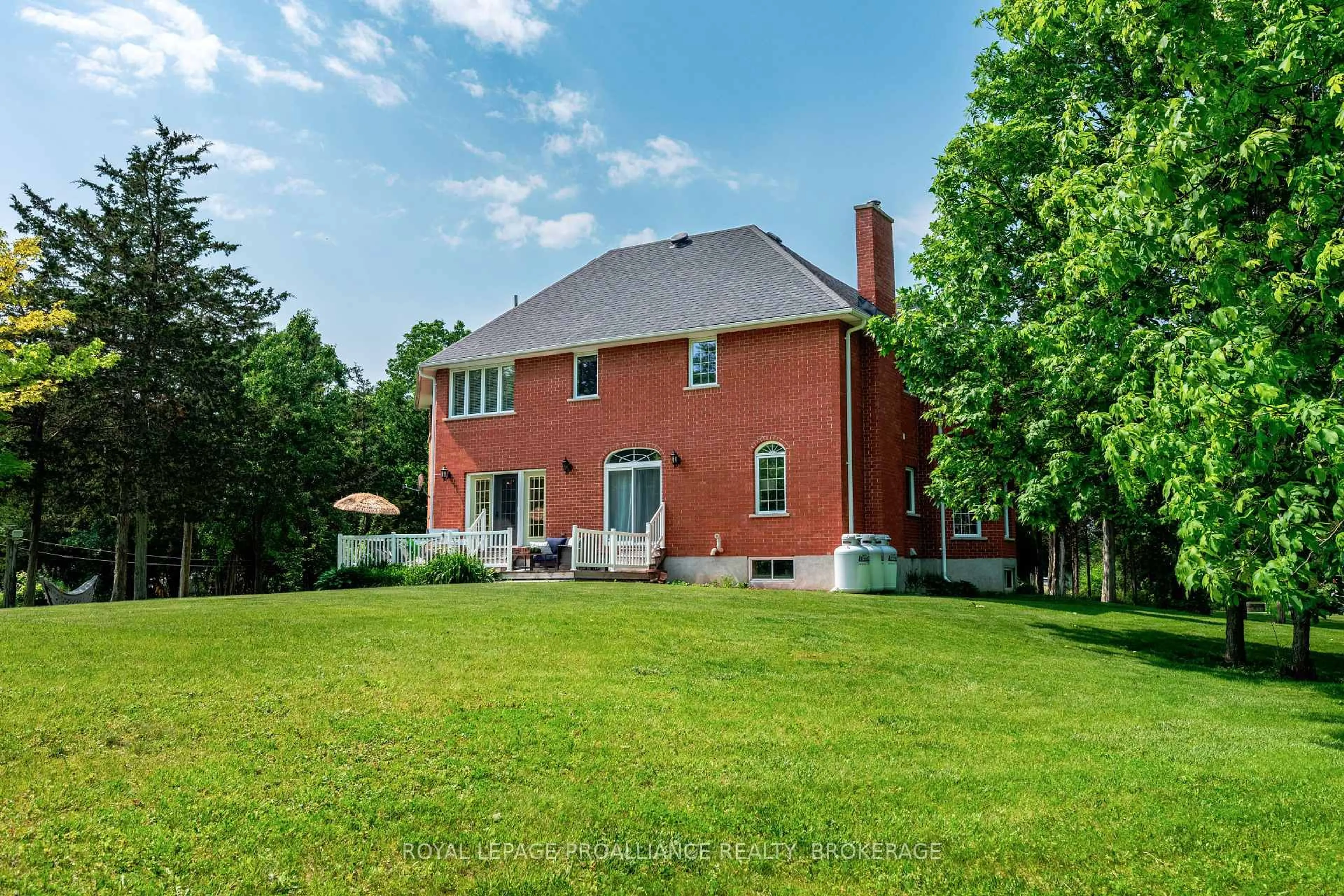 Home with brick exterior material, building for 946 Bridge St, Greater Napanee Ontario K7R 3L1
