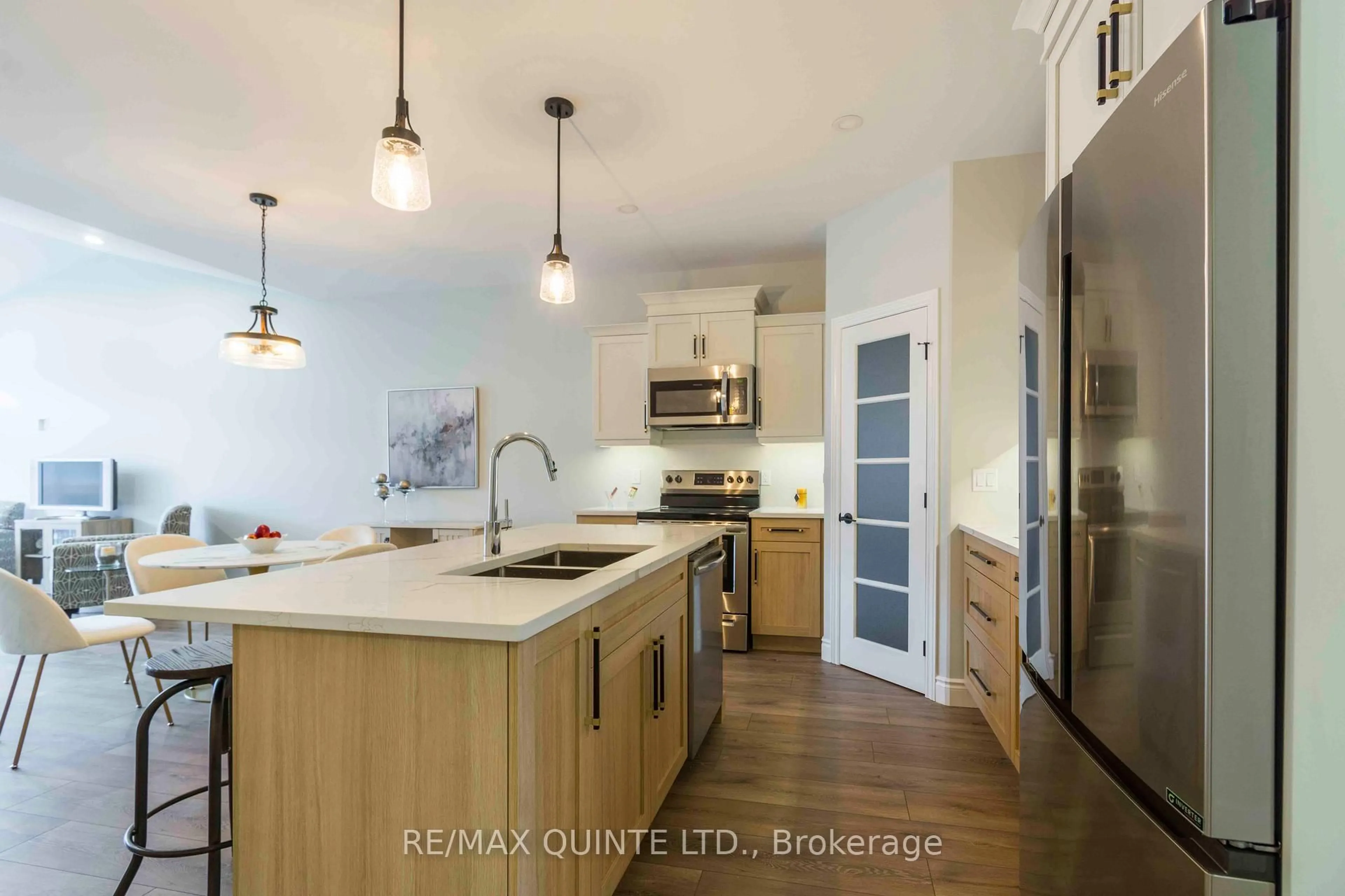 Open concept kitchen, ceramic/tile floor for 94 Raycroft Dr, Belleville Ontario K8N 0R4