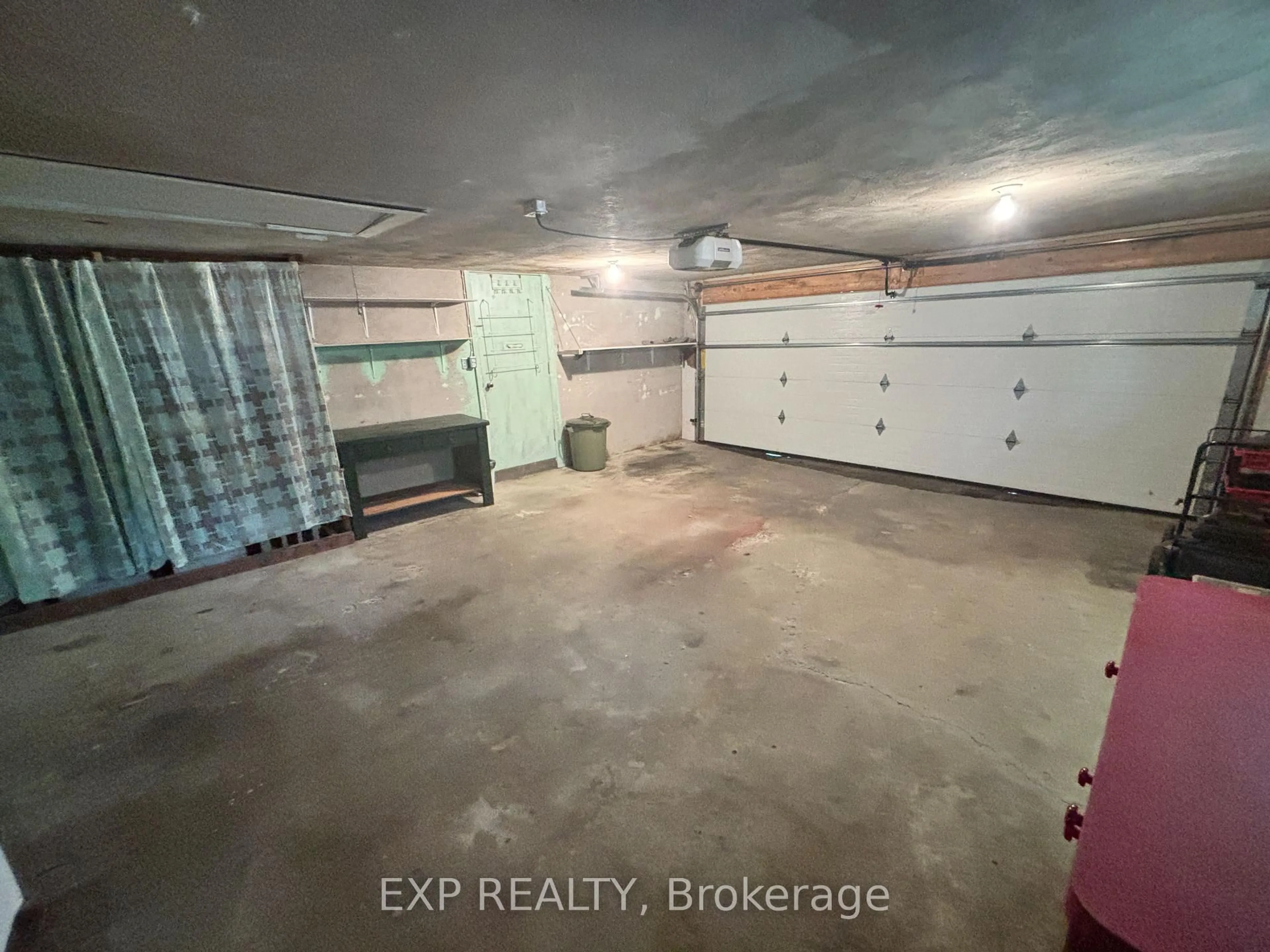 A pic of a room for 517 Norfolk St, Norfolk Ontario N3Y 2X6