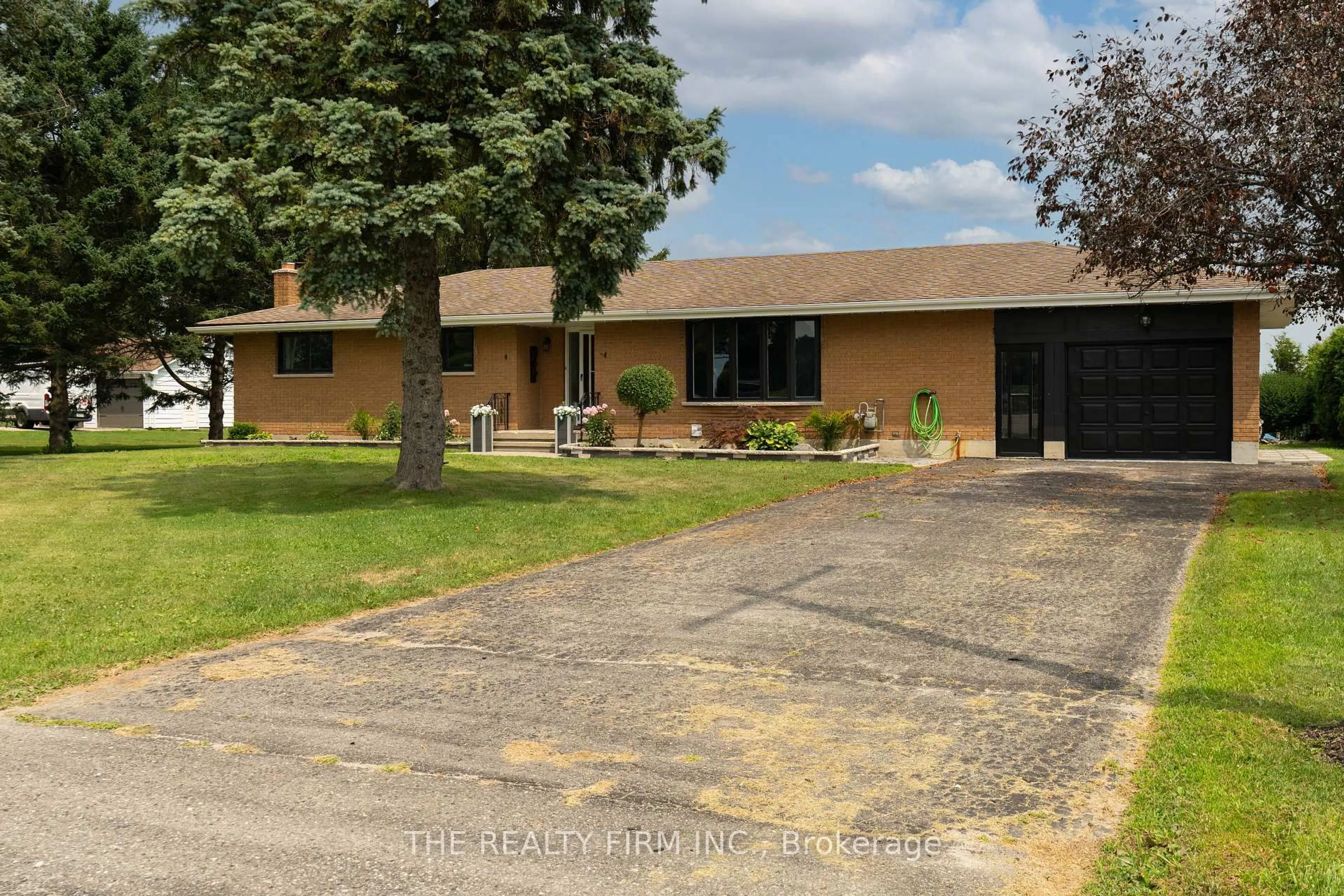 Unknown for 6898 Sunset Rd, Central Elgin Ontario N6H 1L7