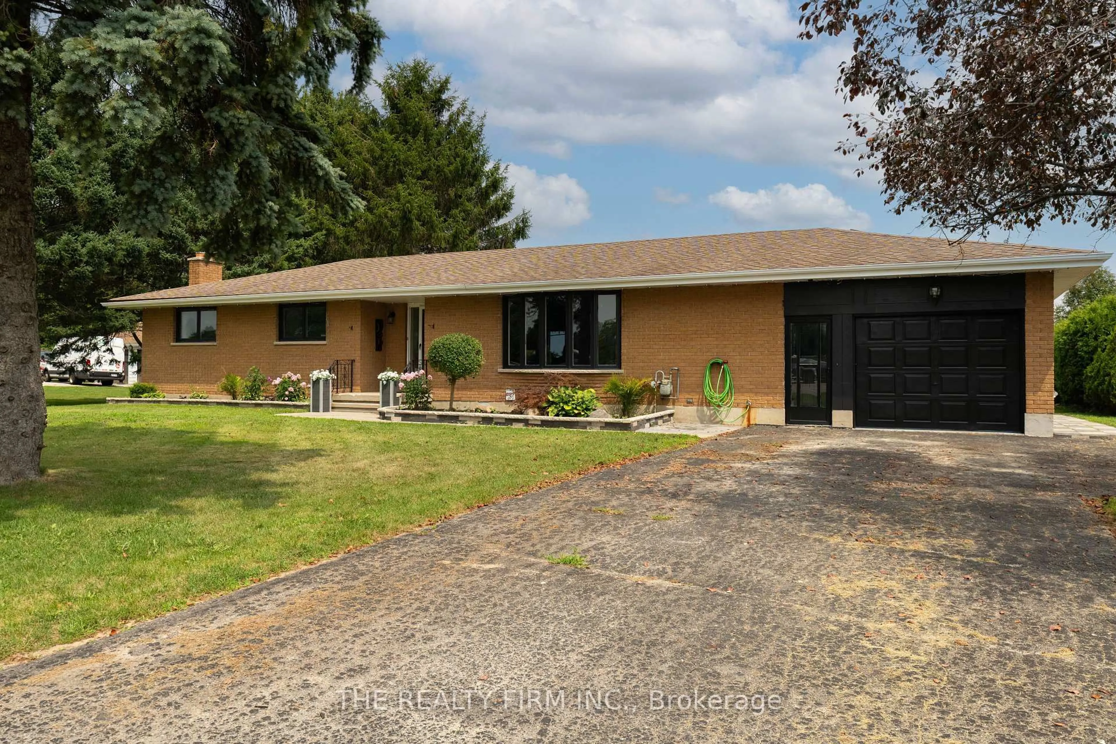 Unknown for 6898 Sunset Rd, Central Elgin Ontario N6H 1L7