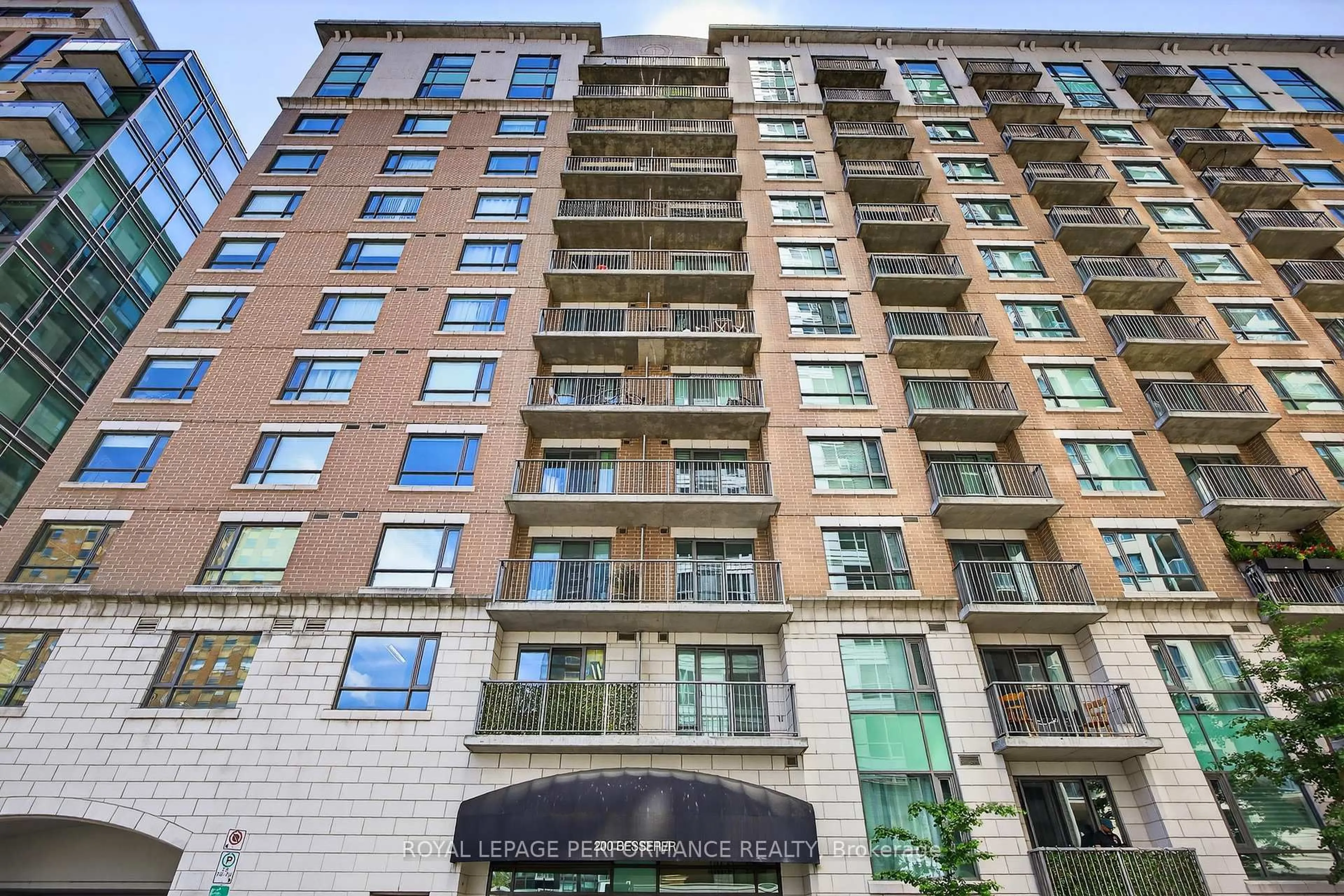 Unknown for 200 Besserer St #103, Ottawa Ontario K1N 0A7