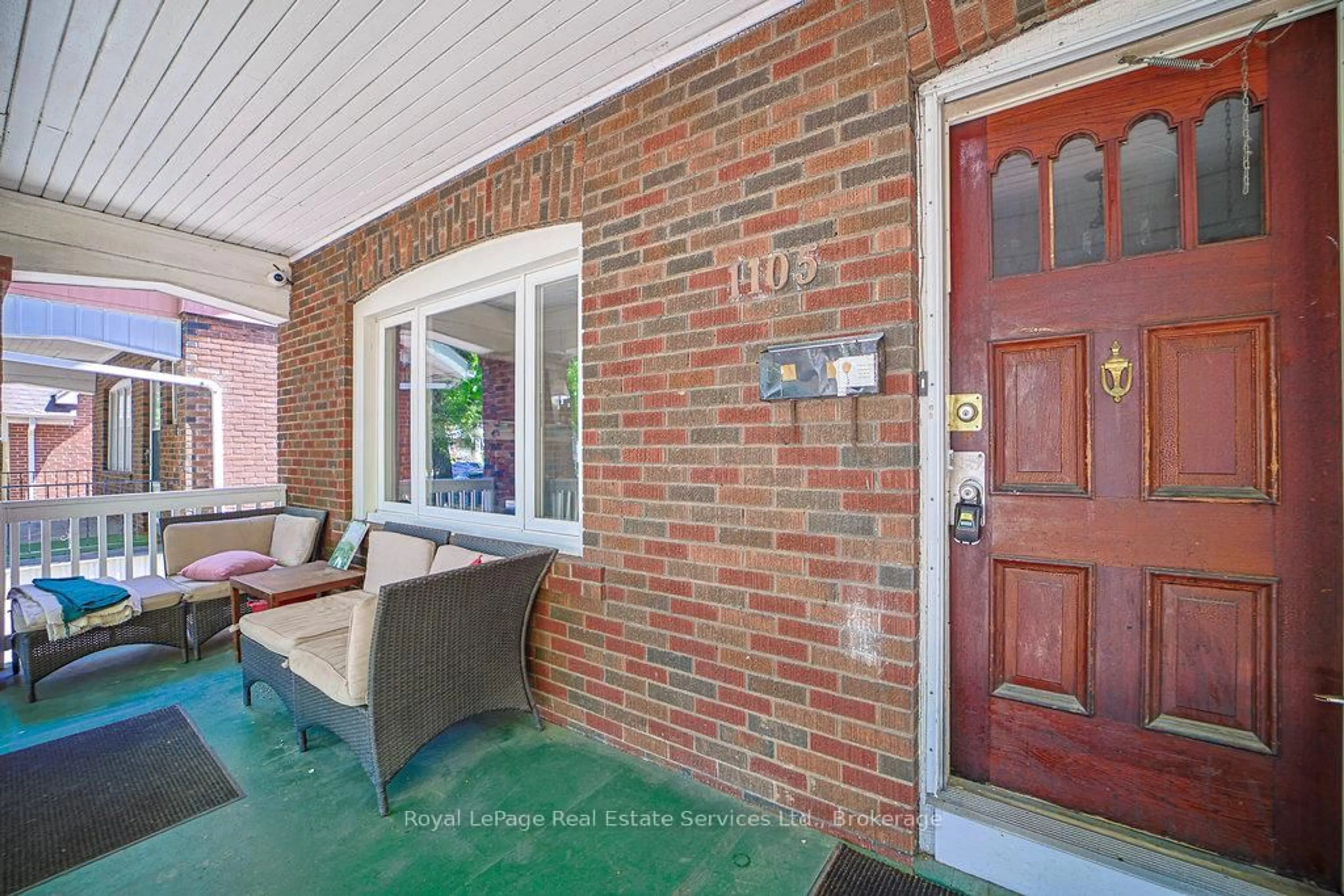 Unknown for 1105 King St, Hamilton Ontario L8S 1L8