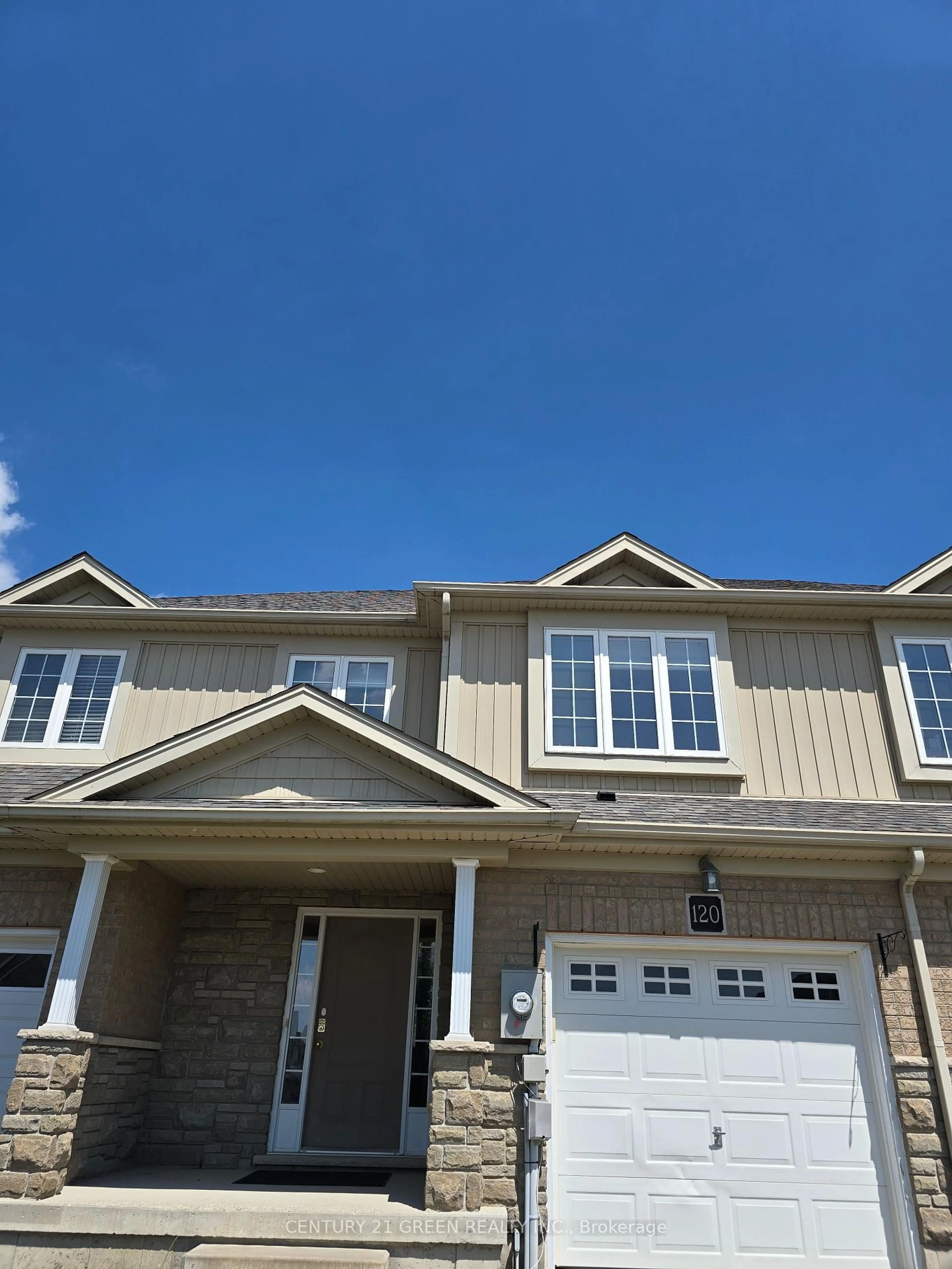 Home with vinyl exterior material, street for 120 Wedgewood Dr, Woodstock Ontario N4T 0E2