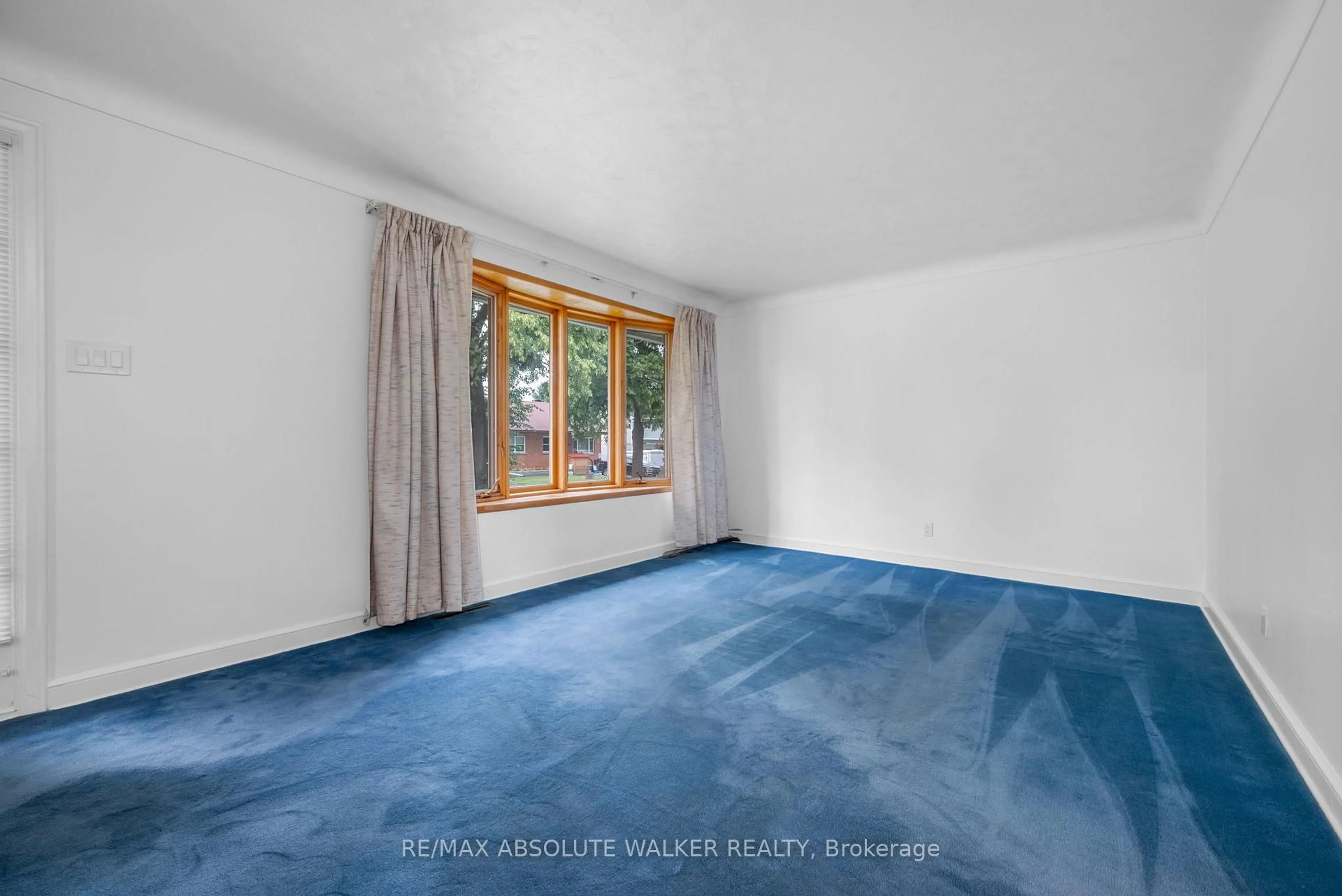 A pic of a room for 1324 Trenton Ave, Ottawa Ontario K1Z 8K1