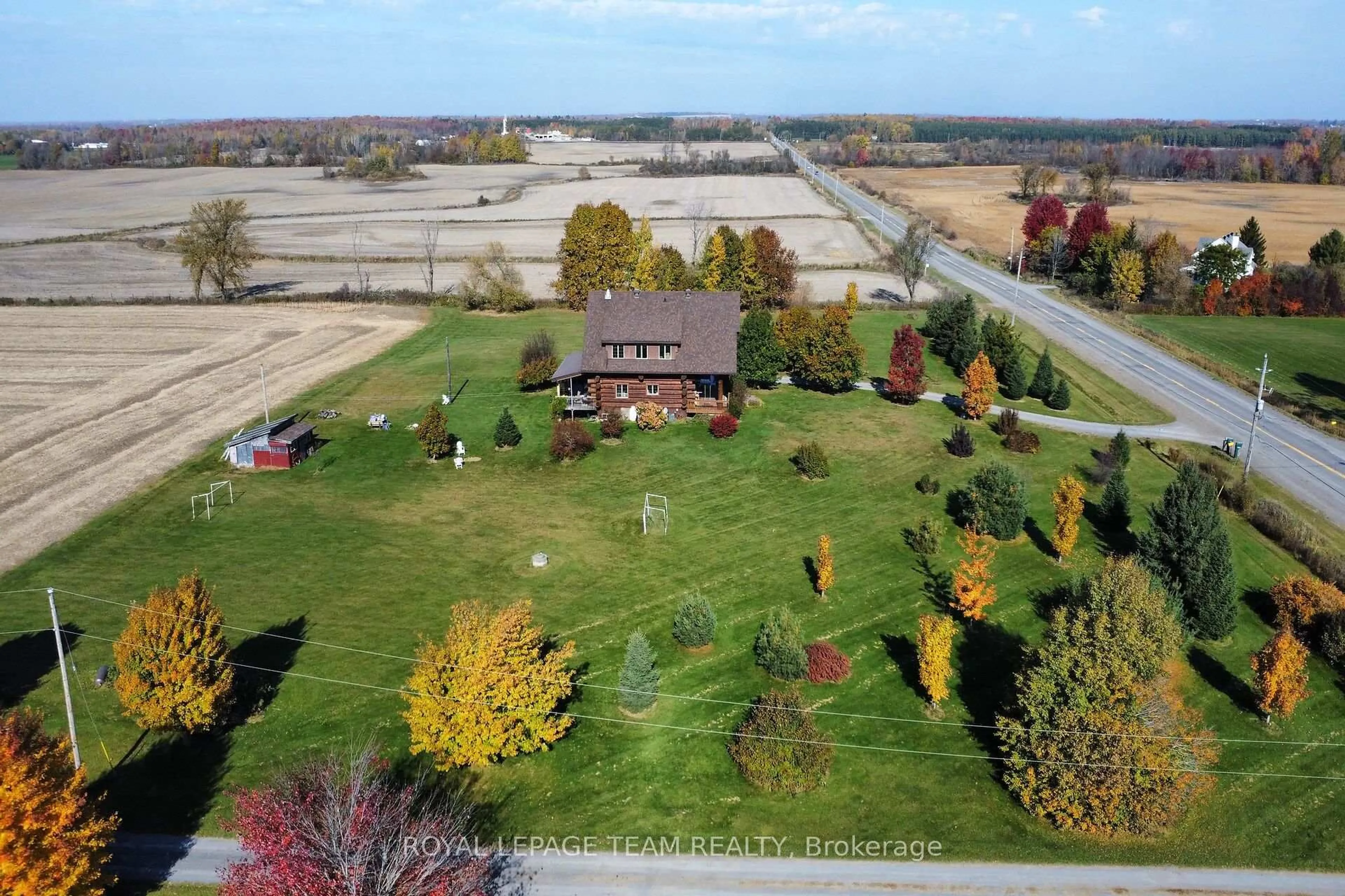 A pic from outside/outdoor area/front of a property/back of a property/a pic from drone, unknown for 5410 Rockdale Rd, Vars Ontario K0A 3H0