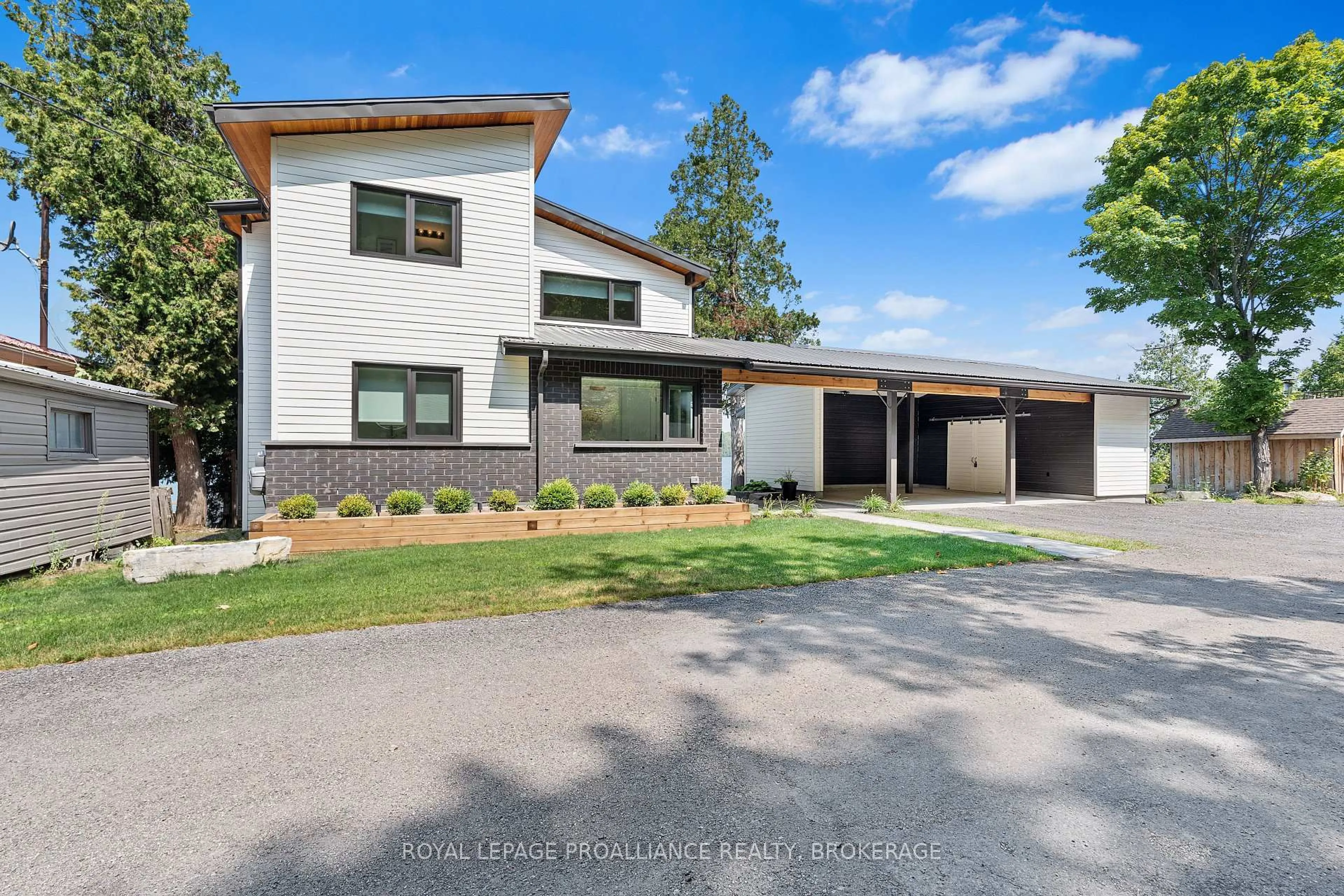 Home with brick exterior material, unknown for 1111 Heron Lane, Inverary Ontario K0H 1X0