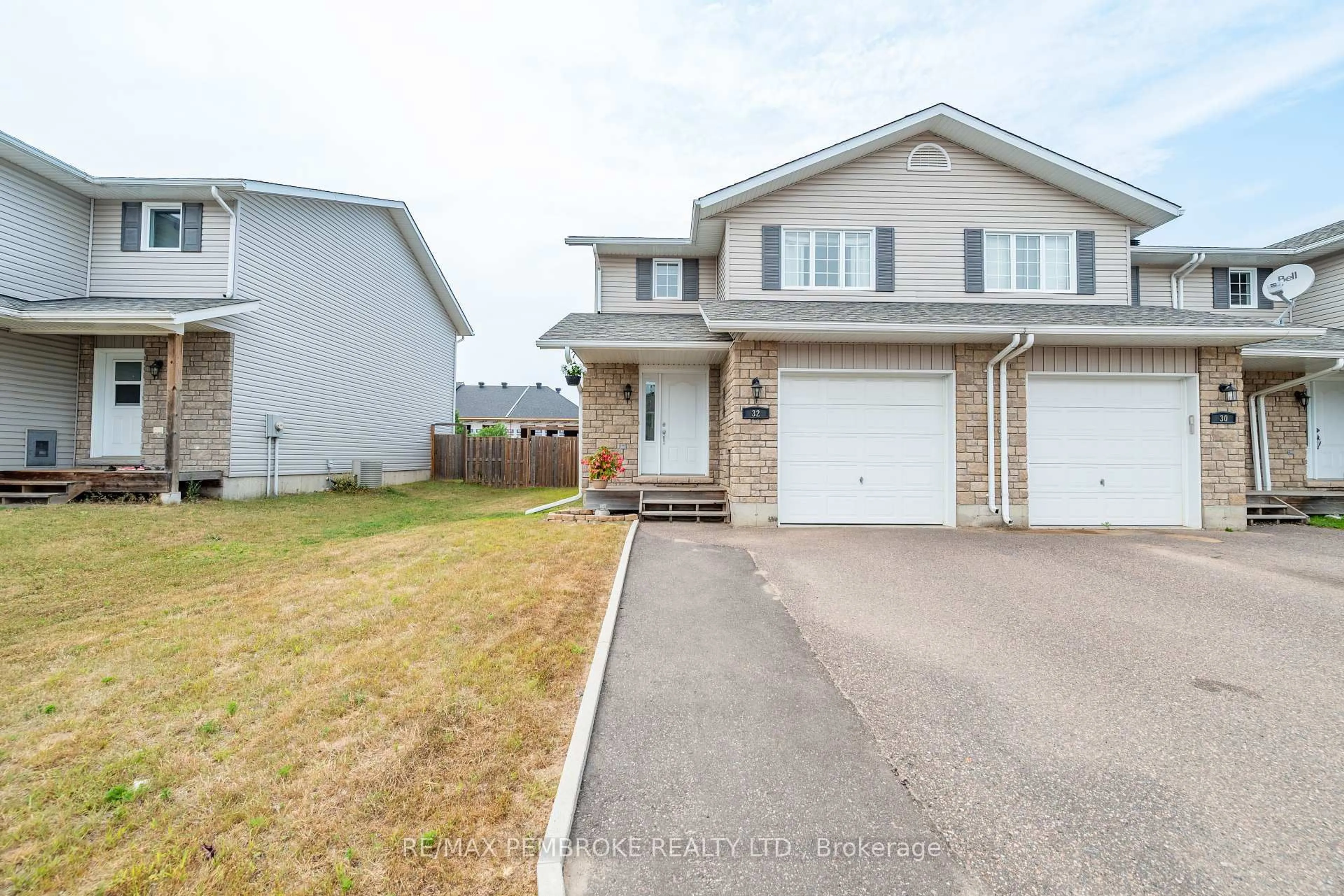Unknown for 32 Winston Ave, Petawawa Ontario K8H 0C1