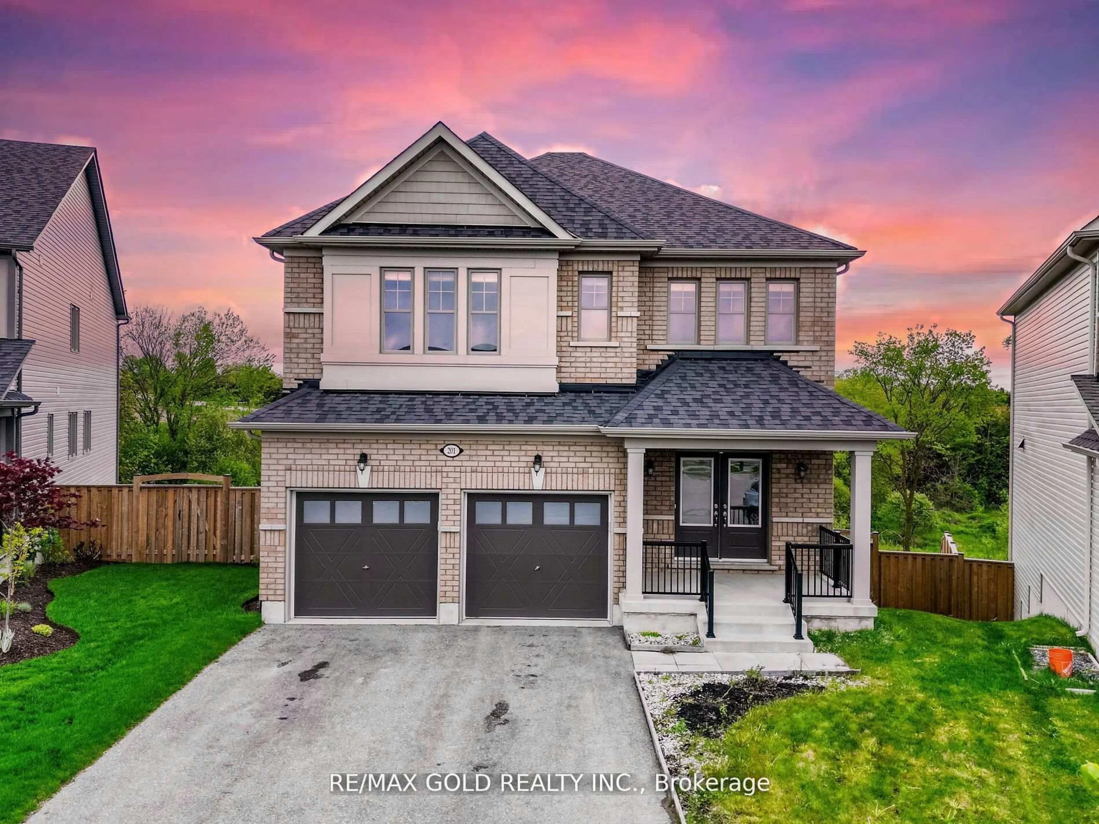 Home with brick exterior material, unknown for 201 Mcfarlane Cres, Centre Wellington Ontario N1M 0G5