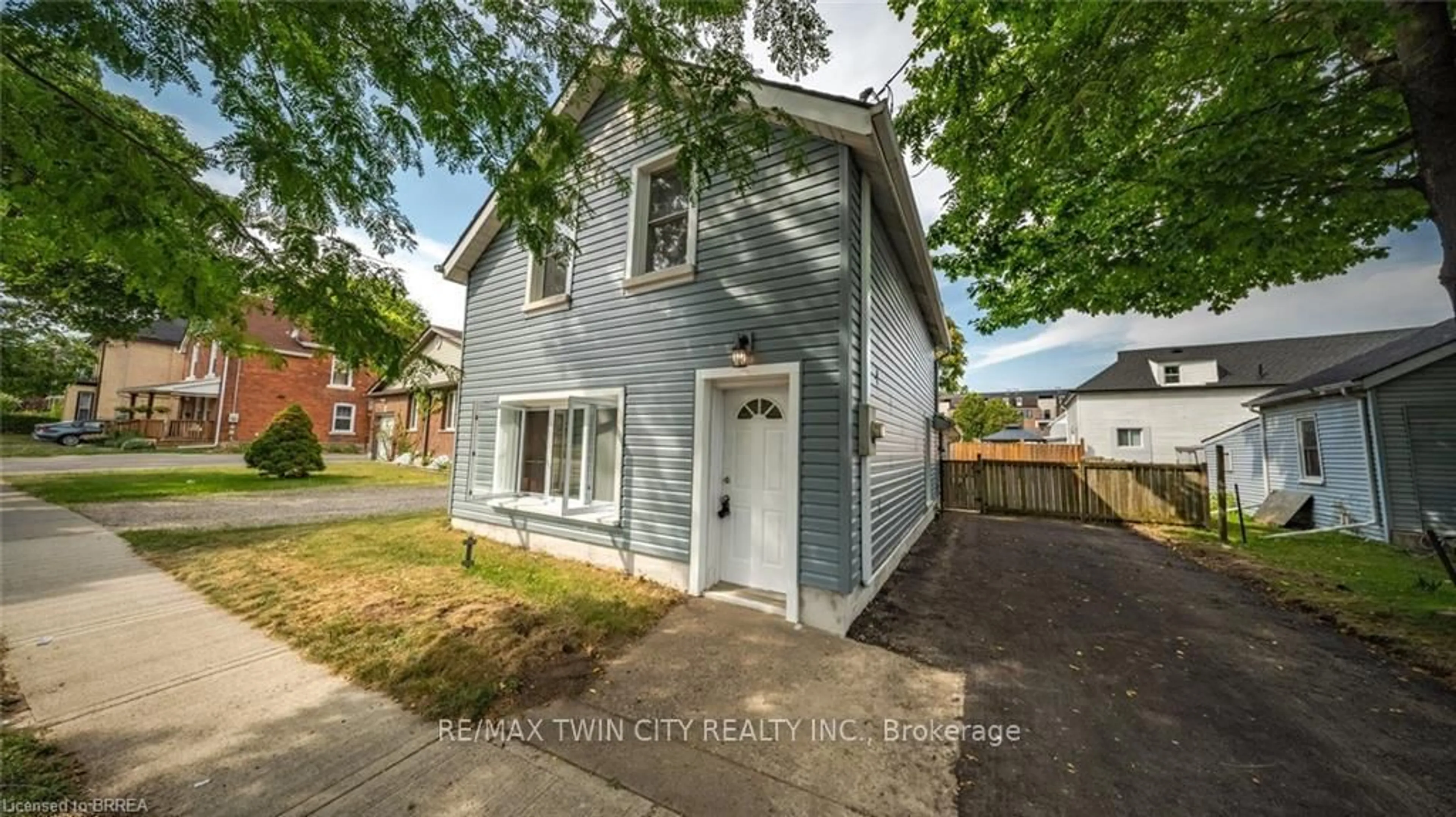 Unknown for 69 Grand River Ave, Brantford Ontario N3T 4X2