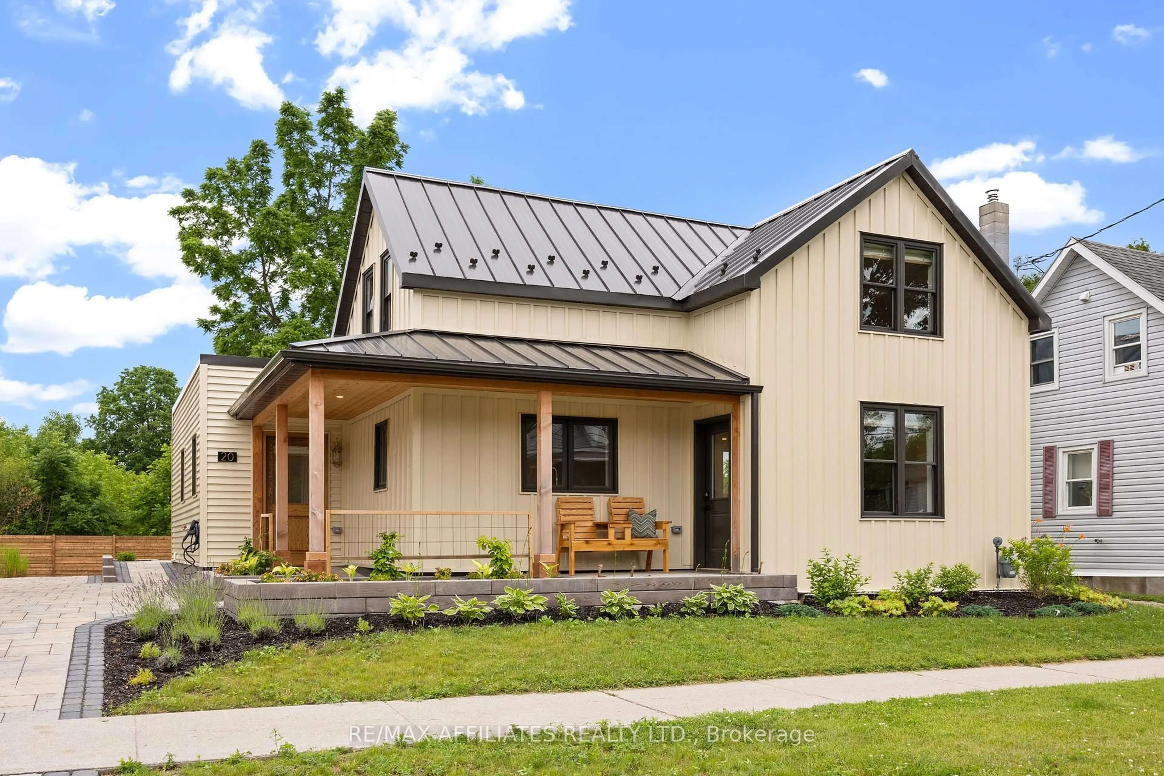 Home with brick exterior material, street for 20 Grant St, Perth Ontario K7H 1X5