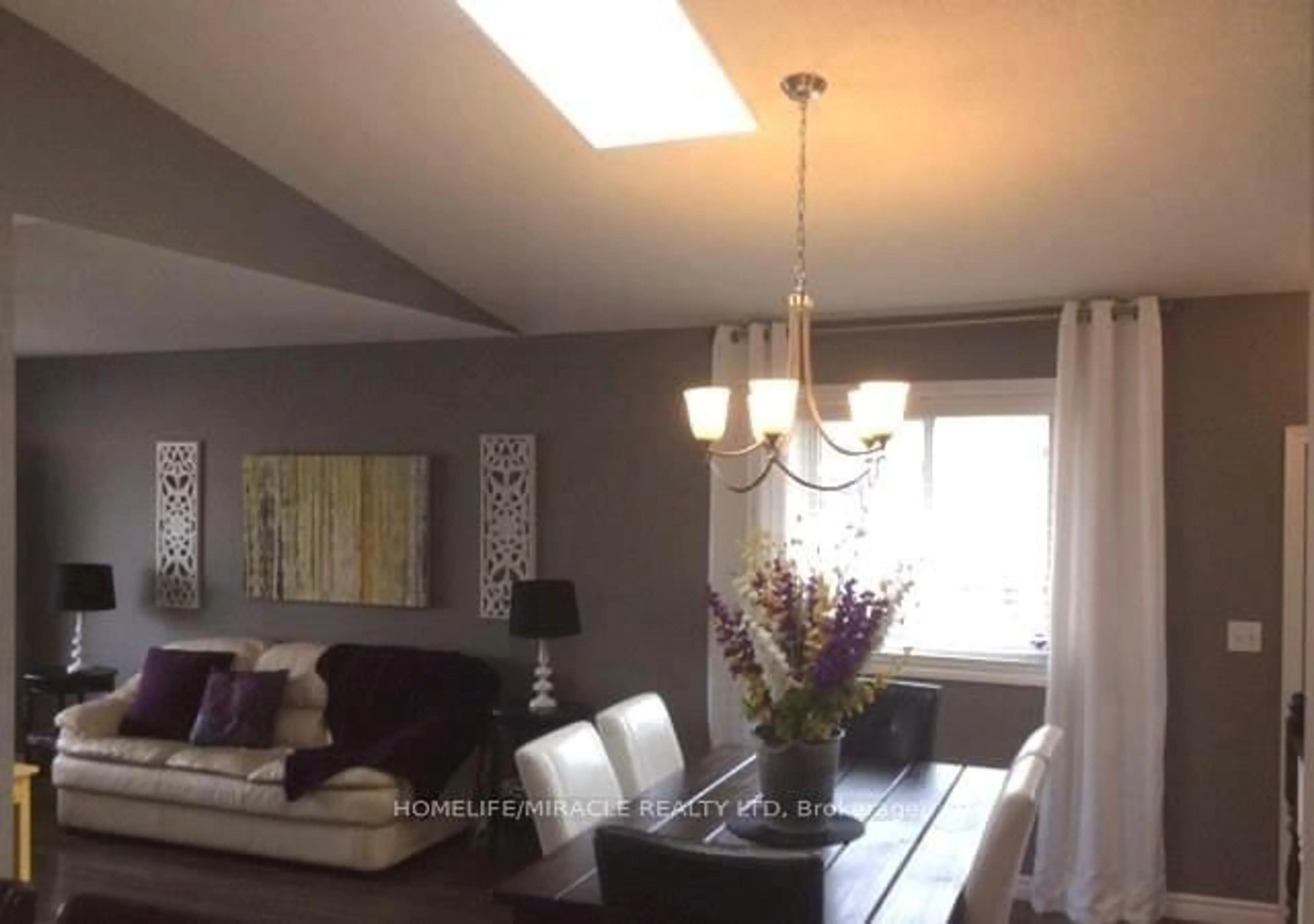 Dining room, wood/laminate floor for 120 Ashbury Ave, London South Ontario N6E 1T1