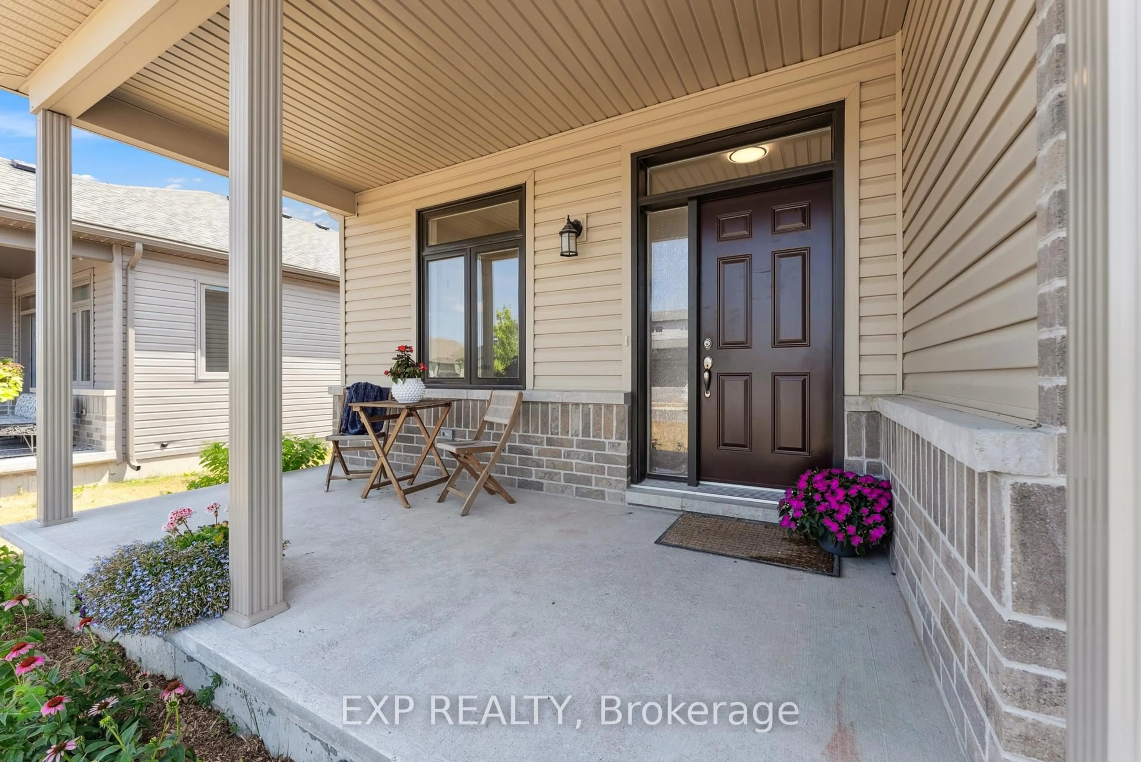 Indoor entryway for 47 Allen St, Prince Edward County Ontario K0K 2T0