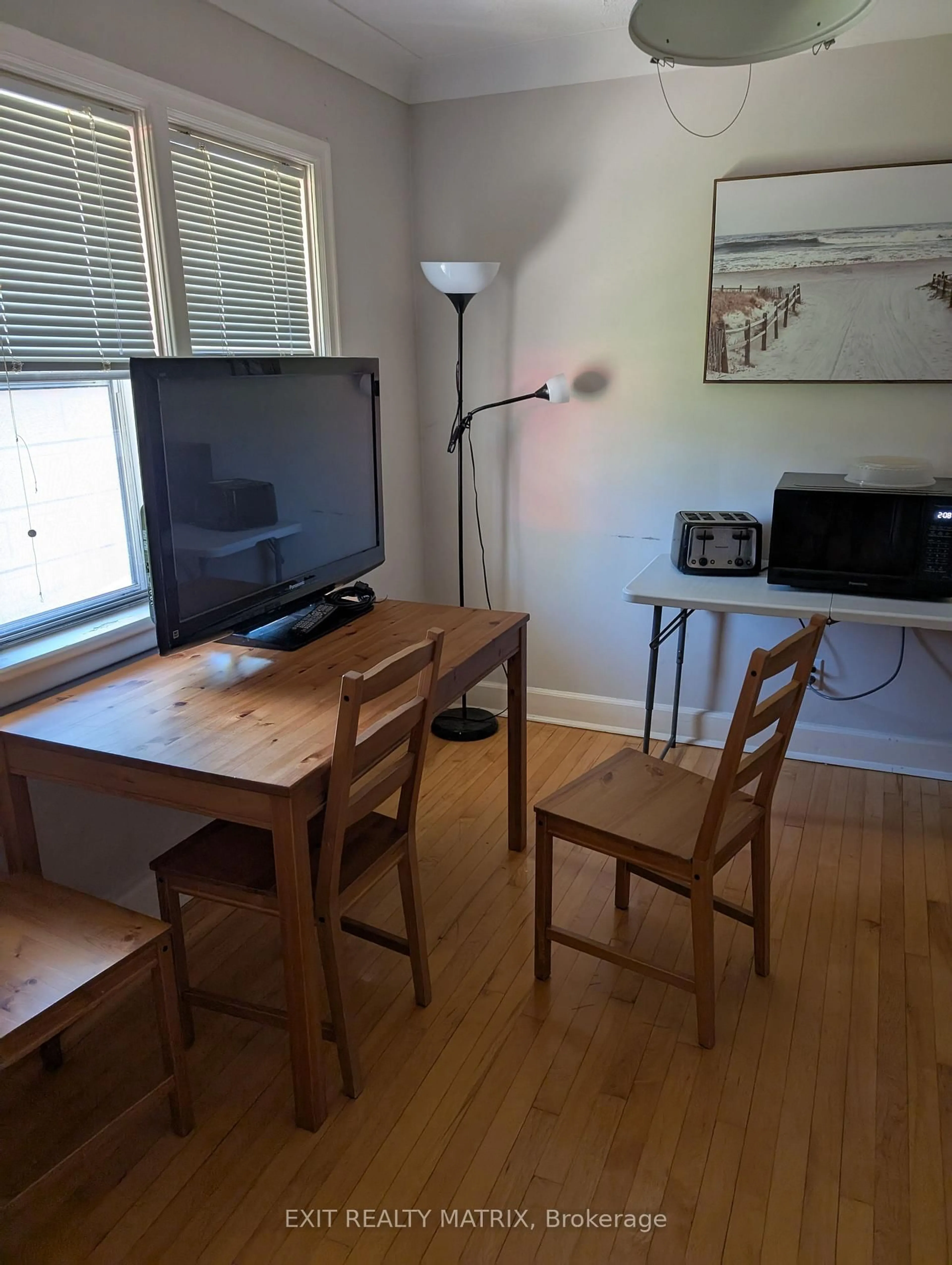 A pic of a room for 3243 Riverside Dr, Ottawa Ontario K1V 8N8